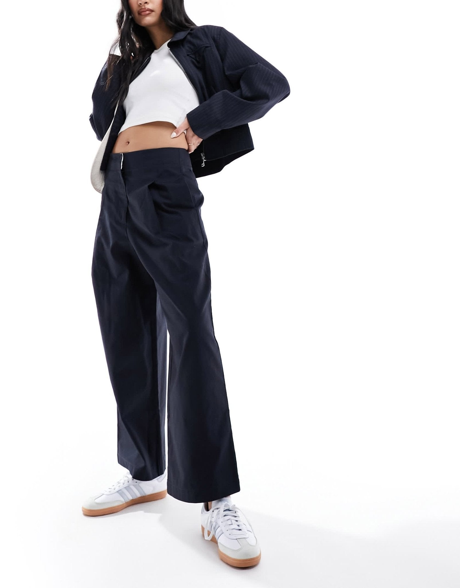 ASOS DESIGN barrel leg trousers in black - ASOS Sample Sale EU Store