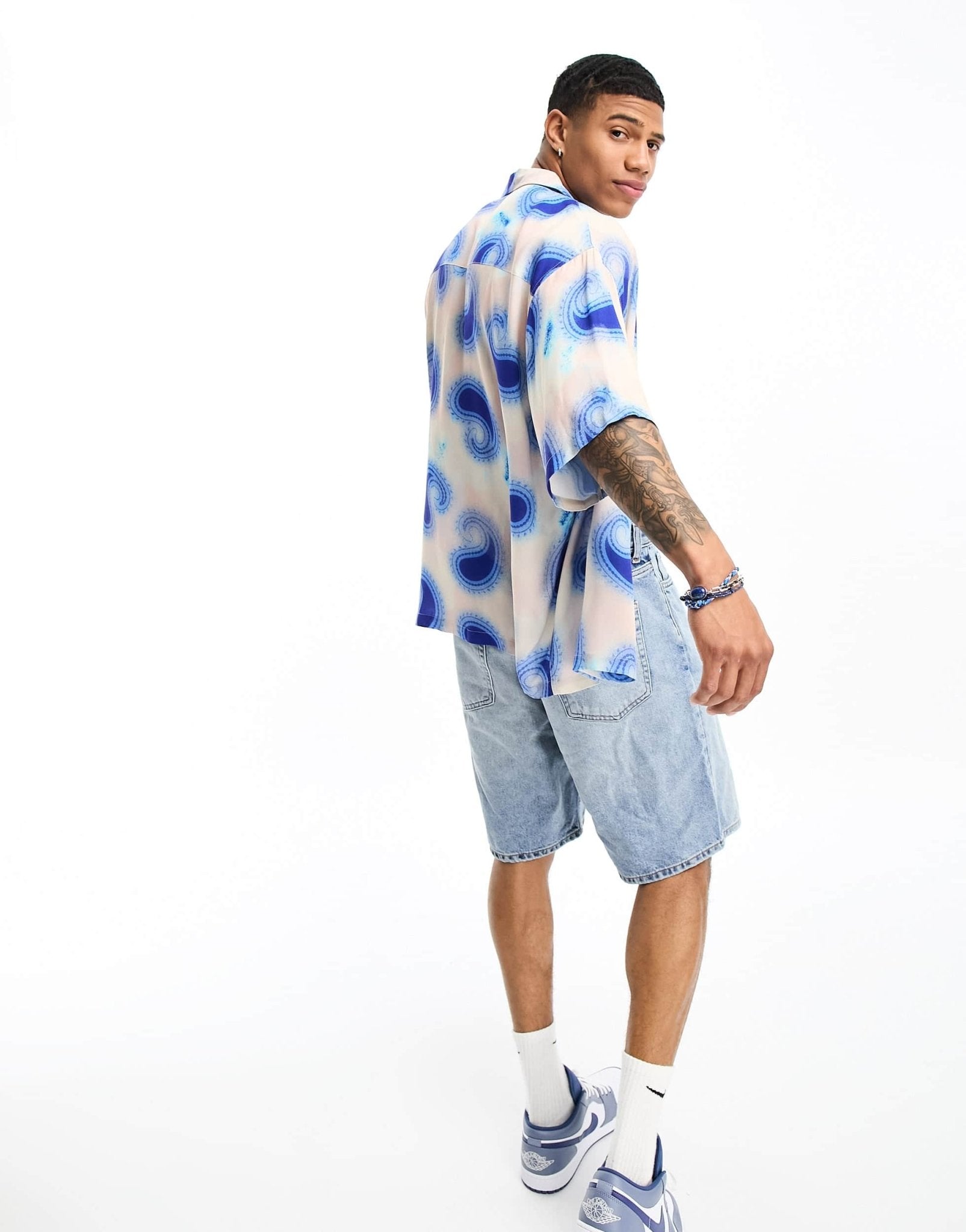 ASOS DESIGN boxy oversized revere shirt in pink blurred paisley print - ASOS Sample Sale EU Store