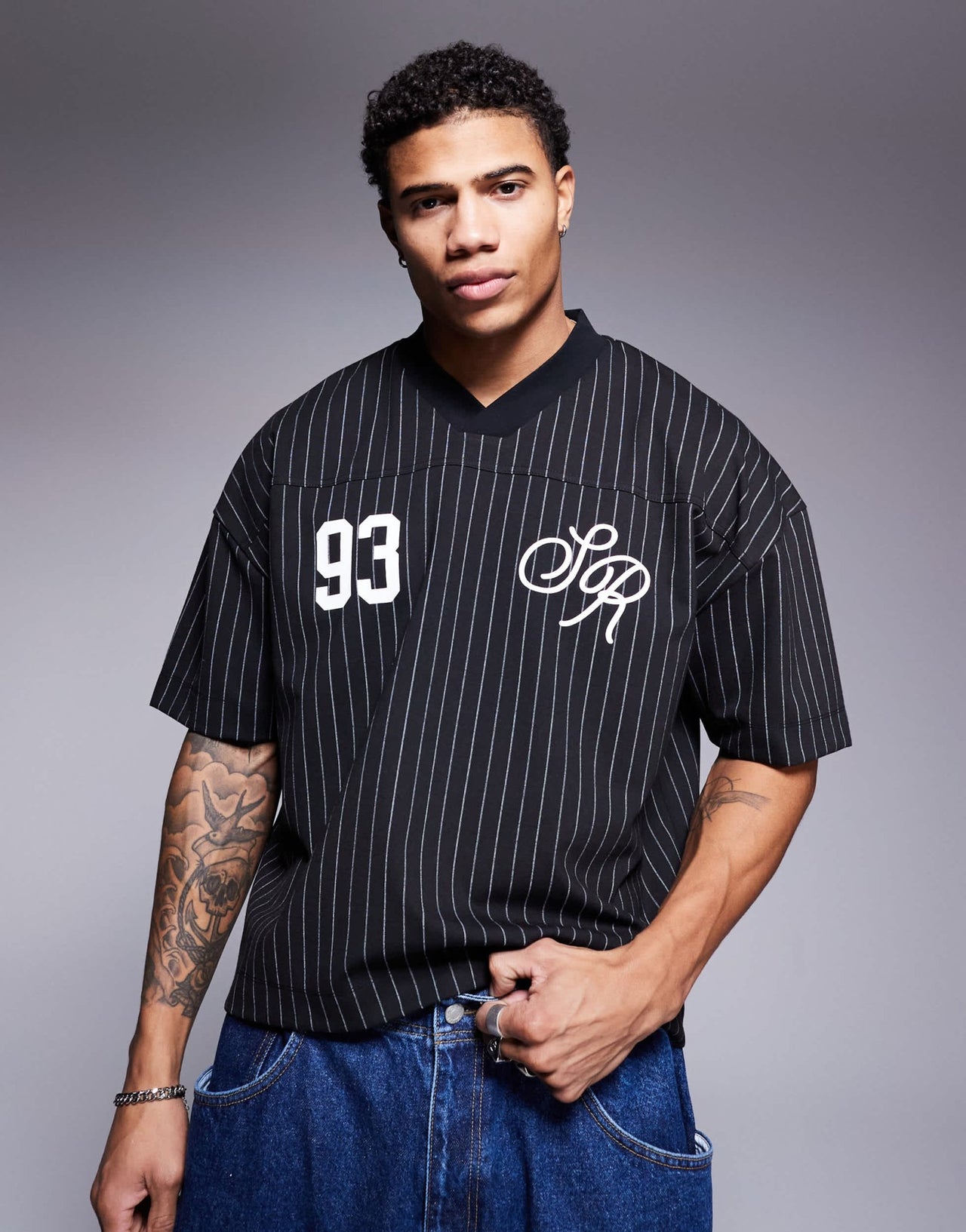 ASOS DESIGN boxy oversized t-shirt with dropped shoulder and sports graphic in black and white stripe - ASOS Sample Sale EU Store