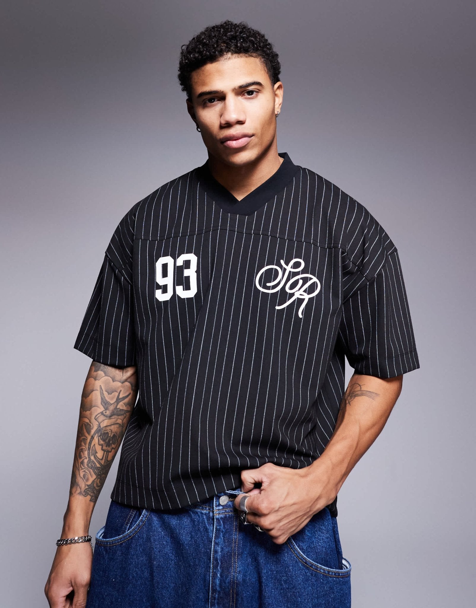 ASOS DESIGN boxy oversized t-shirt with dropped shoulder and sports graphic in black and white stripe - ASOS Sample Sale EU Store
