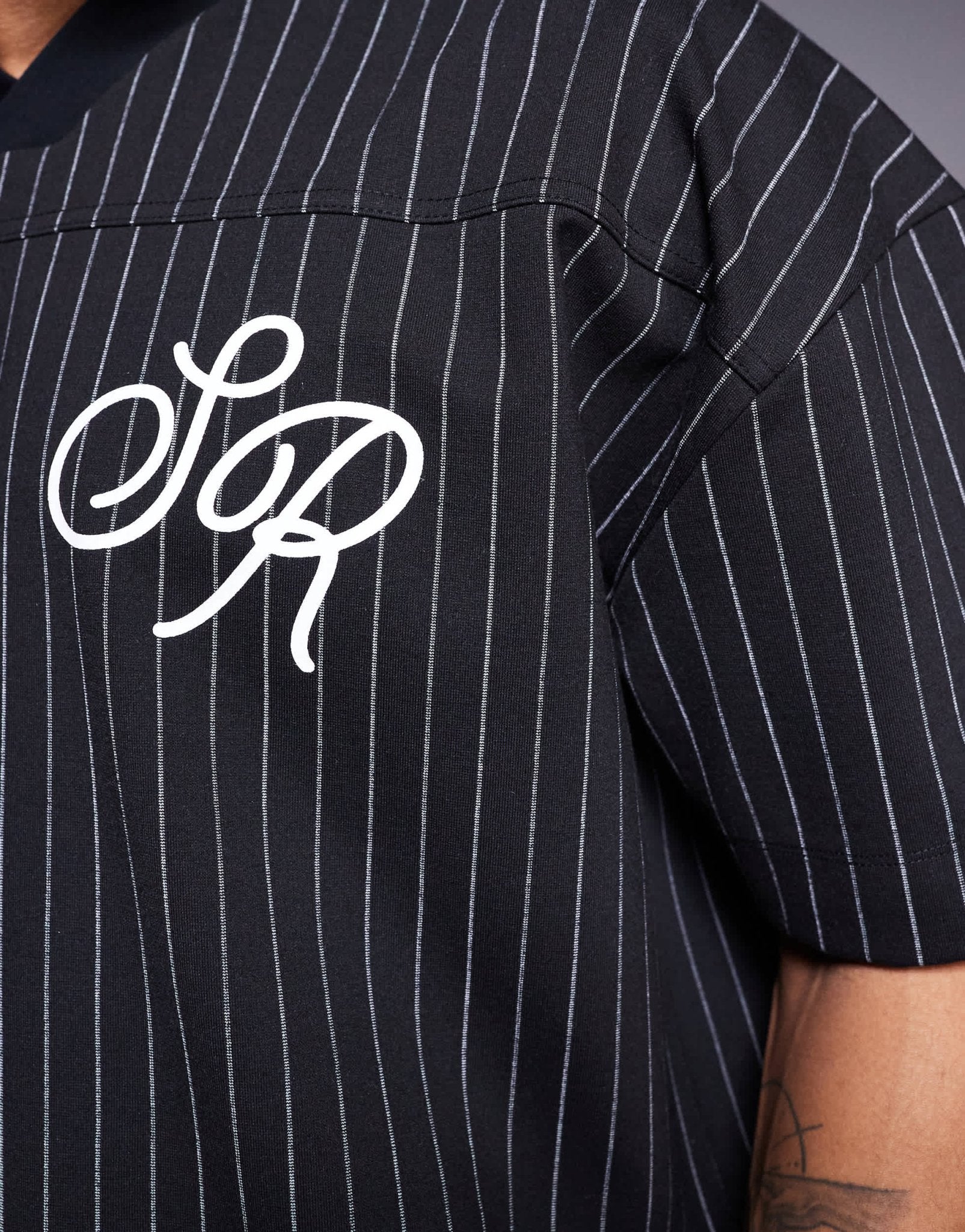 ASOS DESIGN boxy oversized t-shirt with dropped shoulder and sports graphic in black and white stripe - ASOS Sample Sale EU Store