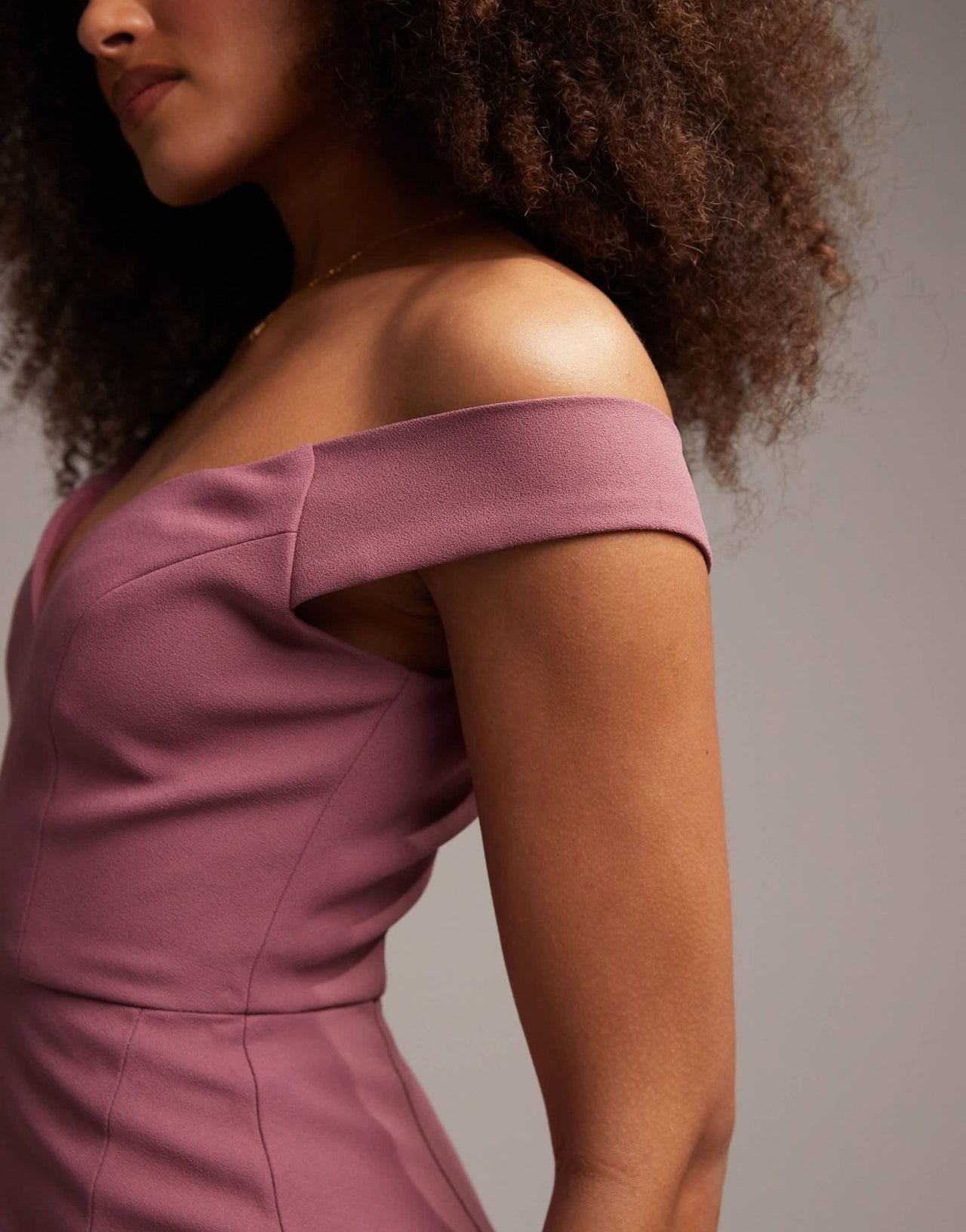 ASOS DESIGN Bridesmaid crepe bardot column maxi dress with split in orchid - ASOS Sample Sale EU Store