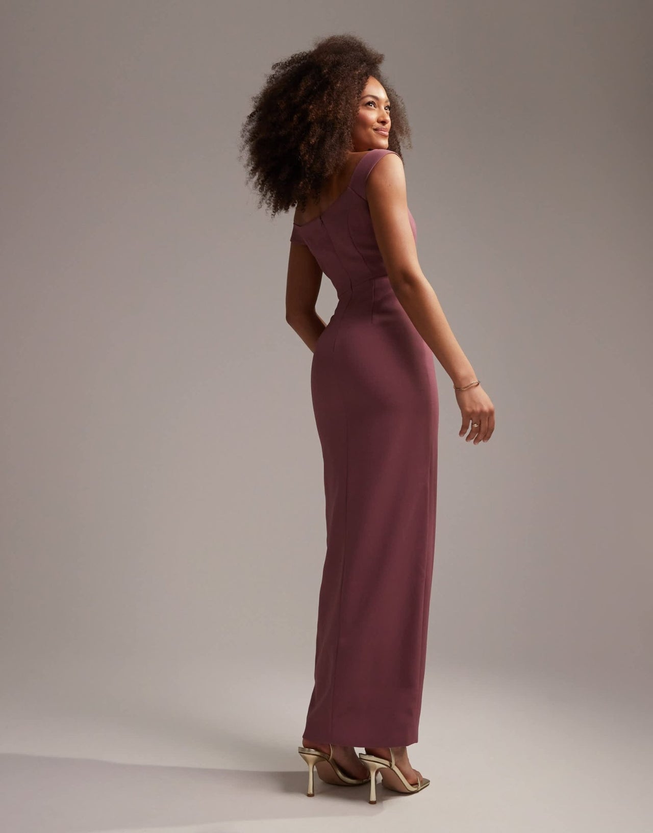 ASOS DESIGN Bridesmaid crepe bardot column maxi dress with split in orchid - ASOS Sample Sale EU Store