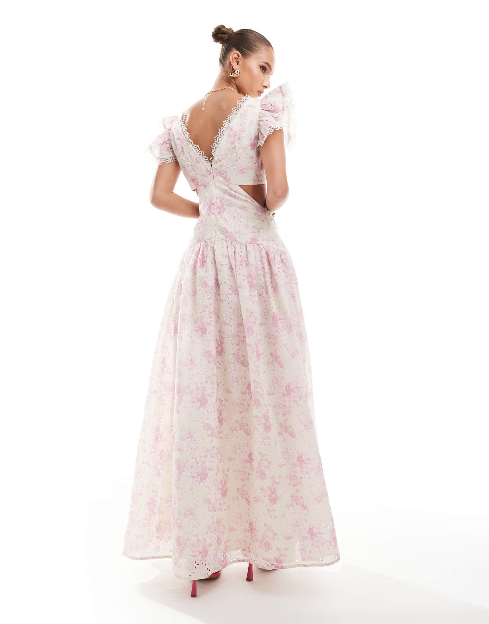 ASOS DESIGN broderie maxi dress with sweetheart neckline in floral print - ASOS Sample Sale EU Store