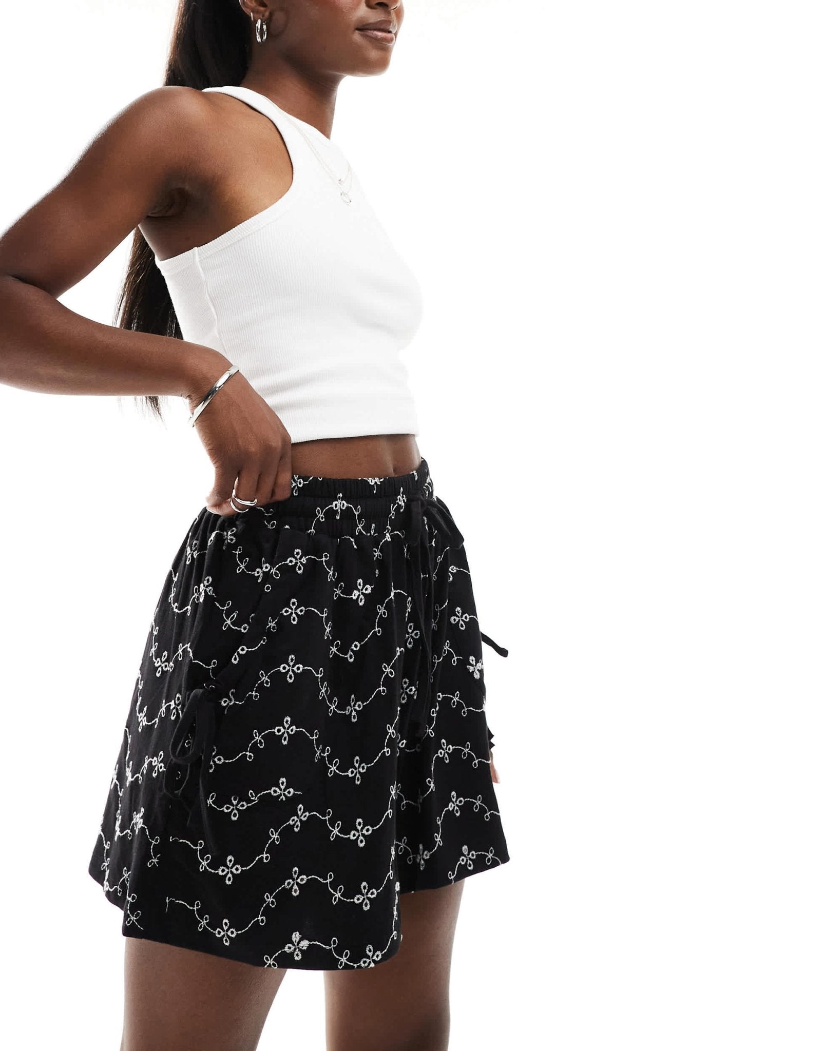 ASOS DESIGN broderie shorts with tie pockets in black/white - ASOS Sample Sale EU Store