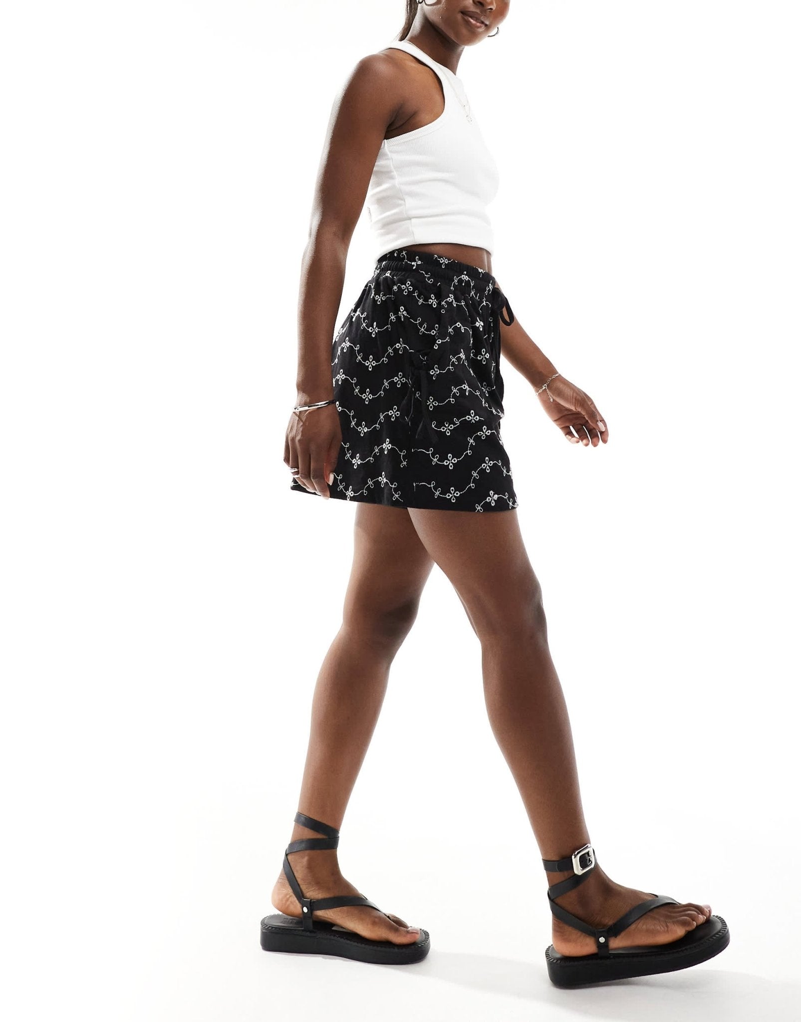 ASOS DESIGN broderie shorts with tie pockets in black/white - ASOS Sample Sale EU Store