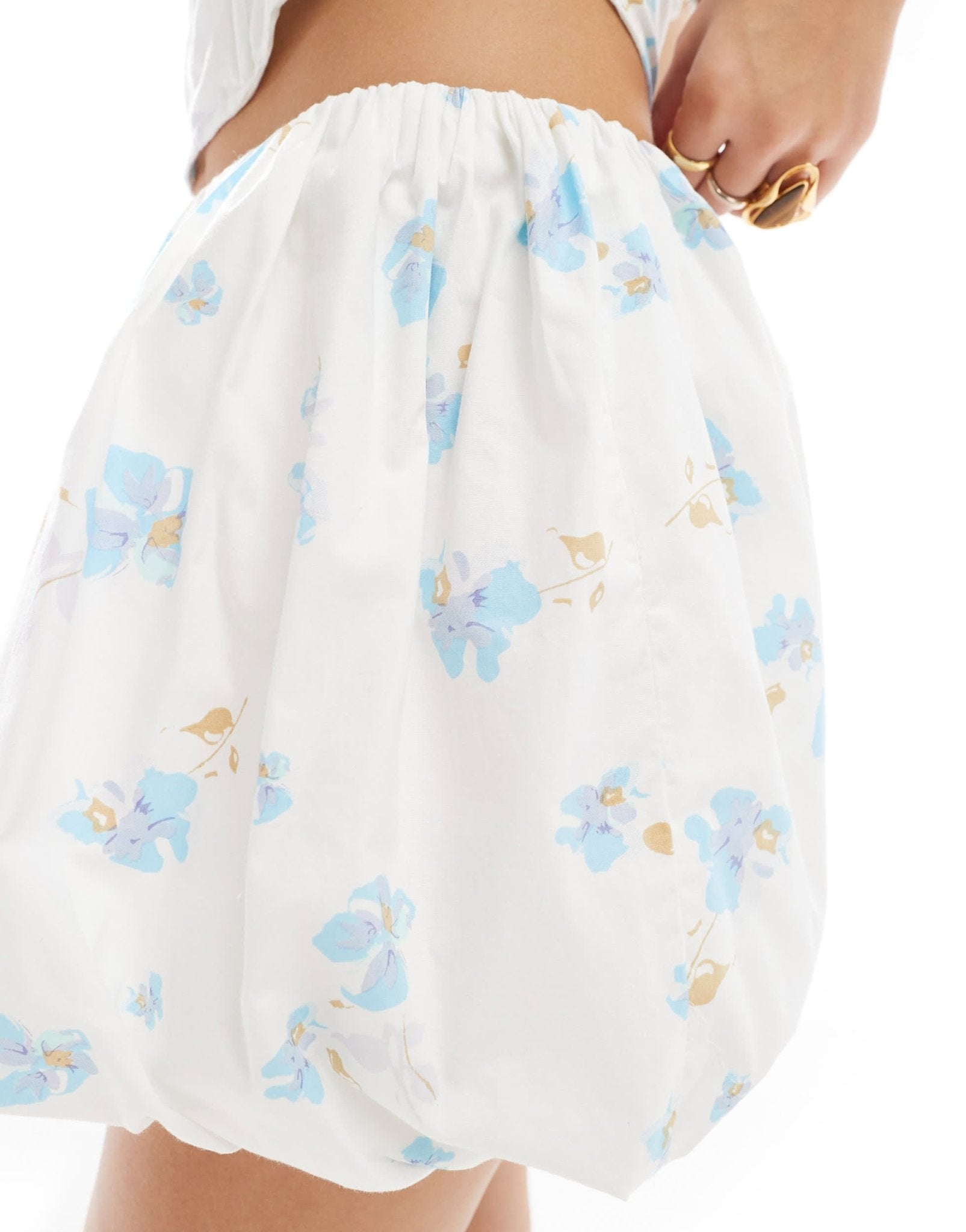ASOS DESIGN bubble co - ord mini skirt in blue and white floral - ASOS Sample Sale EU Store