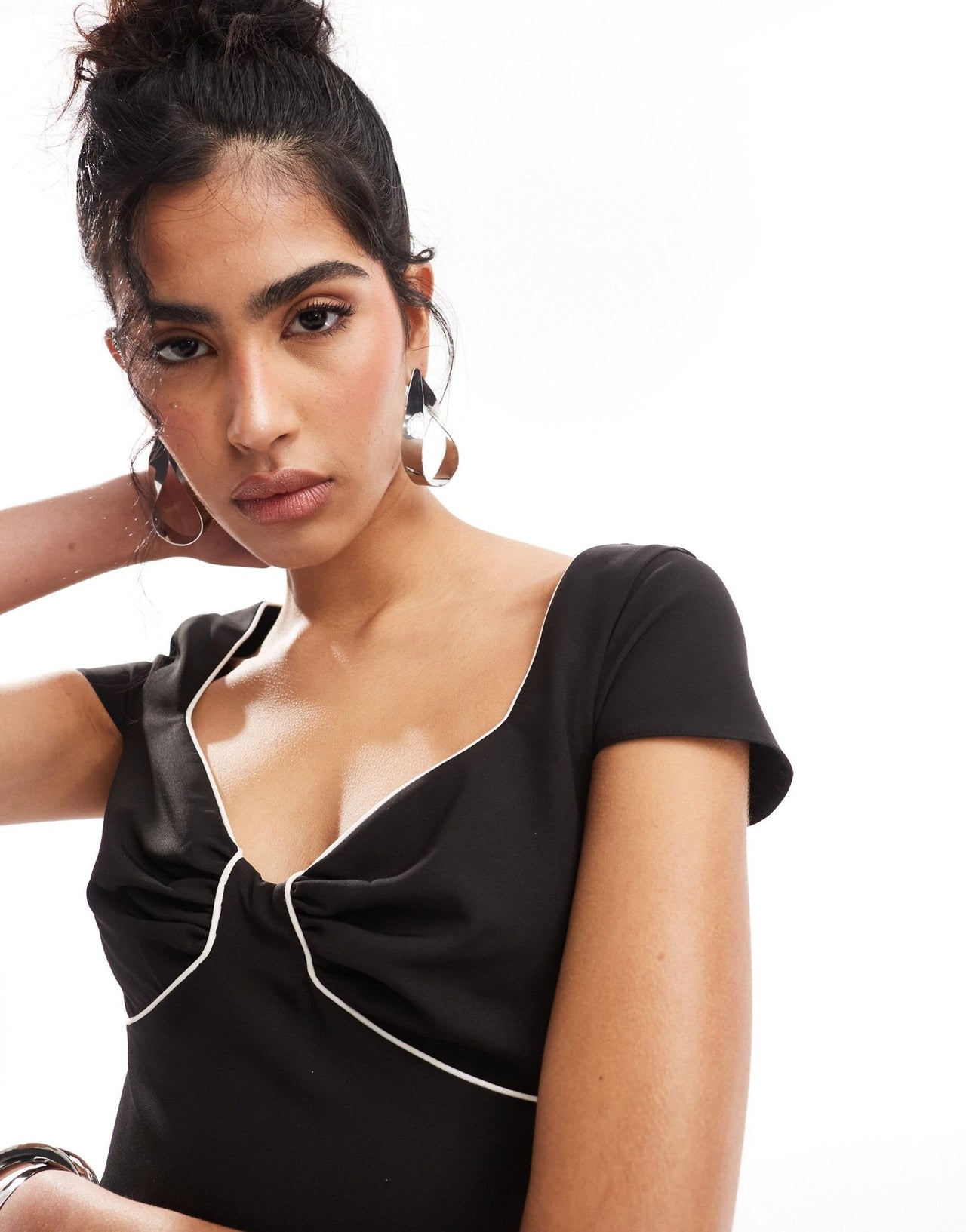 ASOS DESIGN cap sleeve midi dress with contrast piping in black - ASOS Sample Sale EU Store