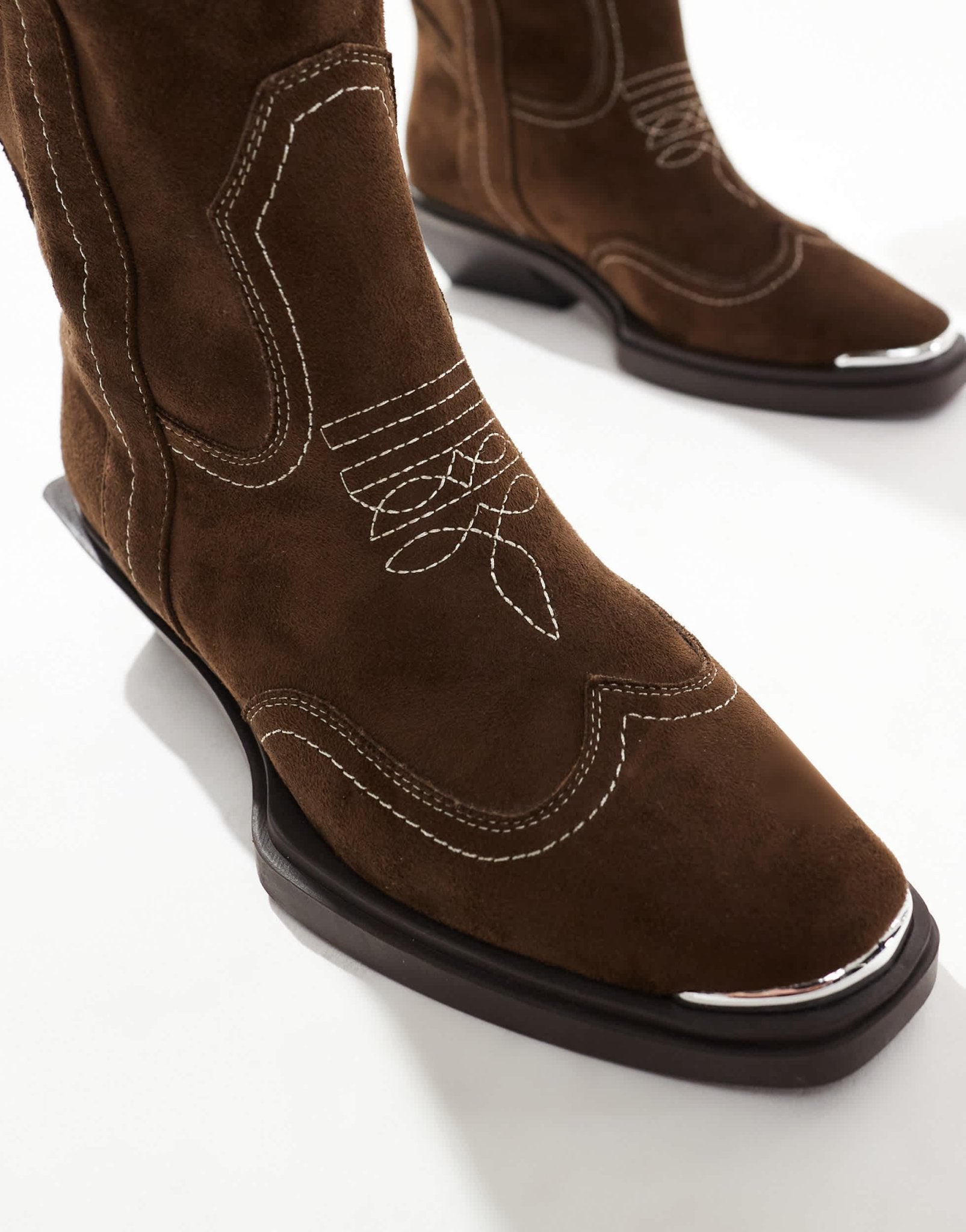 ASOS DESIGN Celeste flat western knee boots in choc faux suede - ASOS Sample Sale EU Store