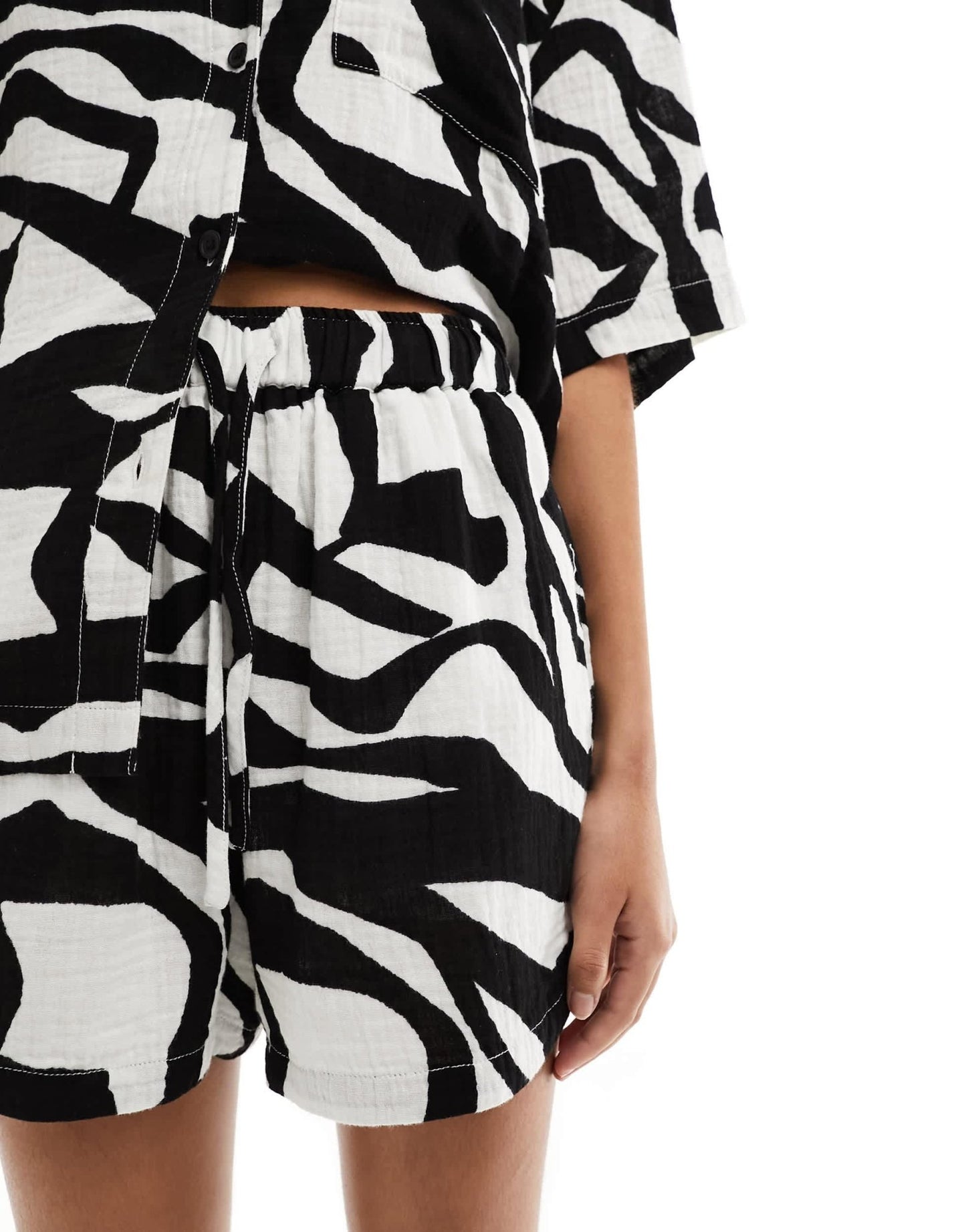 ASOS DESIGN cheesecloth casual short in print - ASOS Sample Sale EU Store