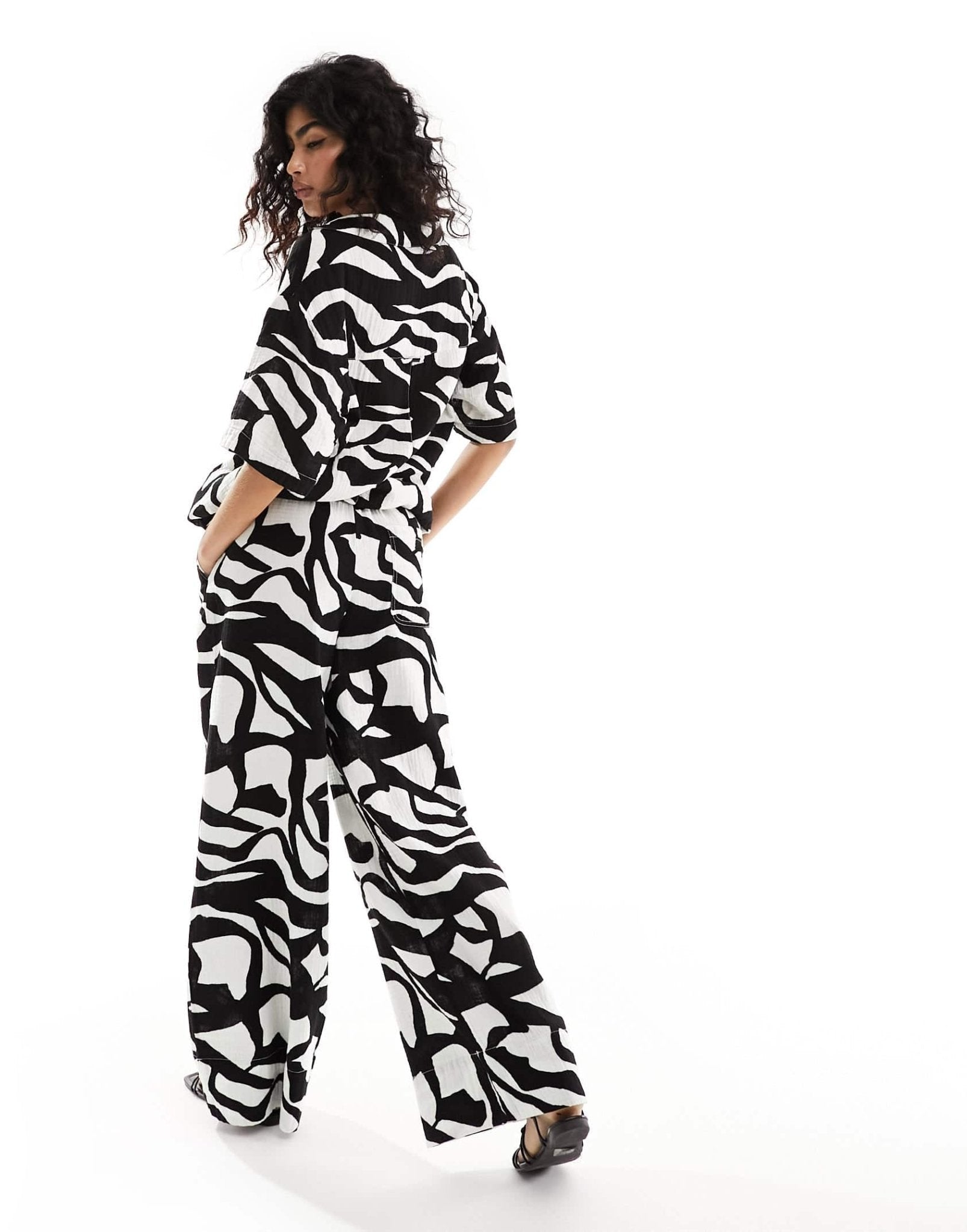 ASOS DESIGN cheesecloth tie waist wide pull on trouser in print - ASOS Sample Sale EU Store