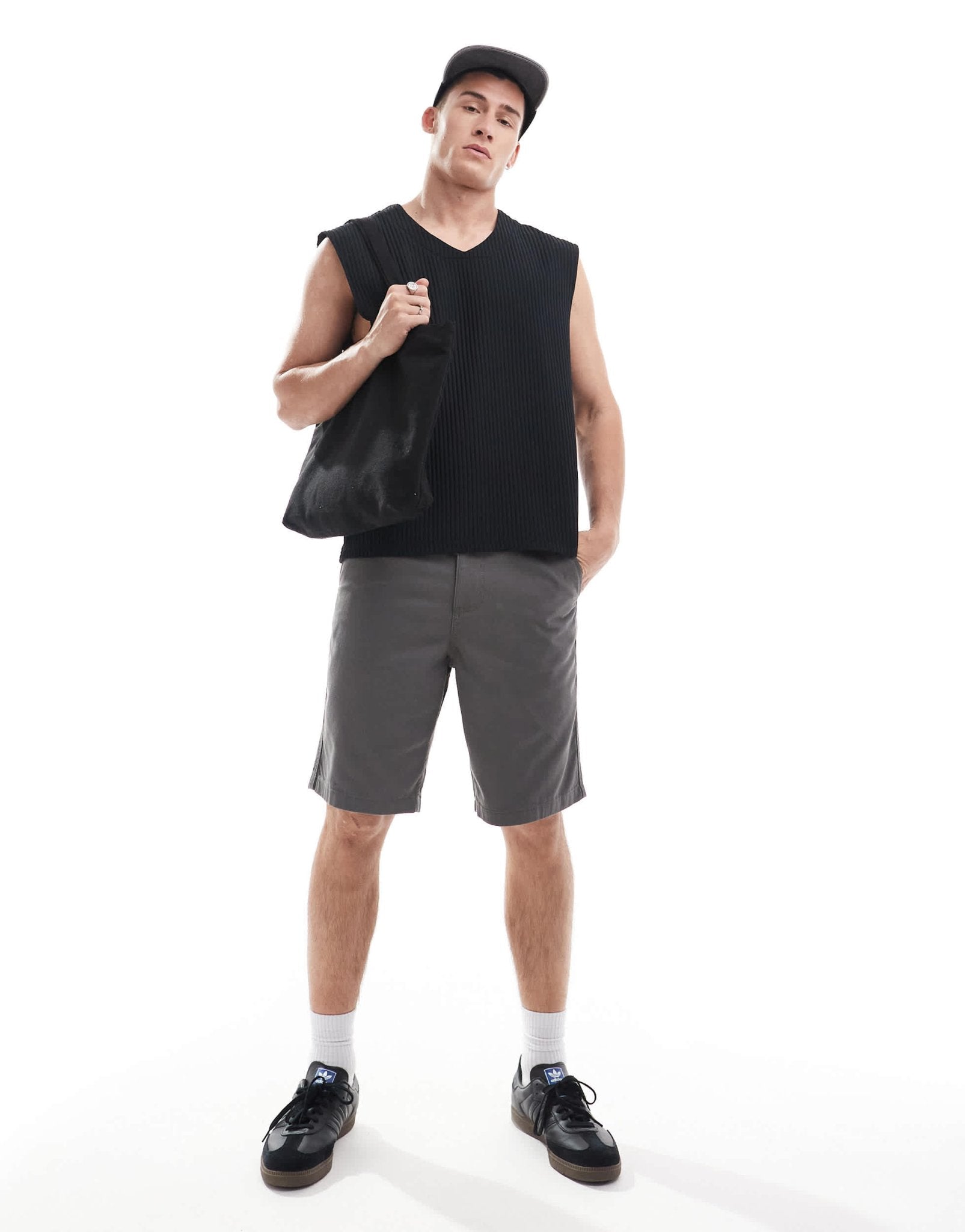 ASOS DESIGN chino short in charcoal - ASOS Sample Sale EU Store
