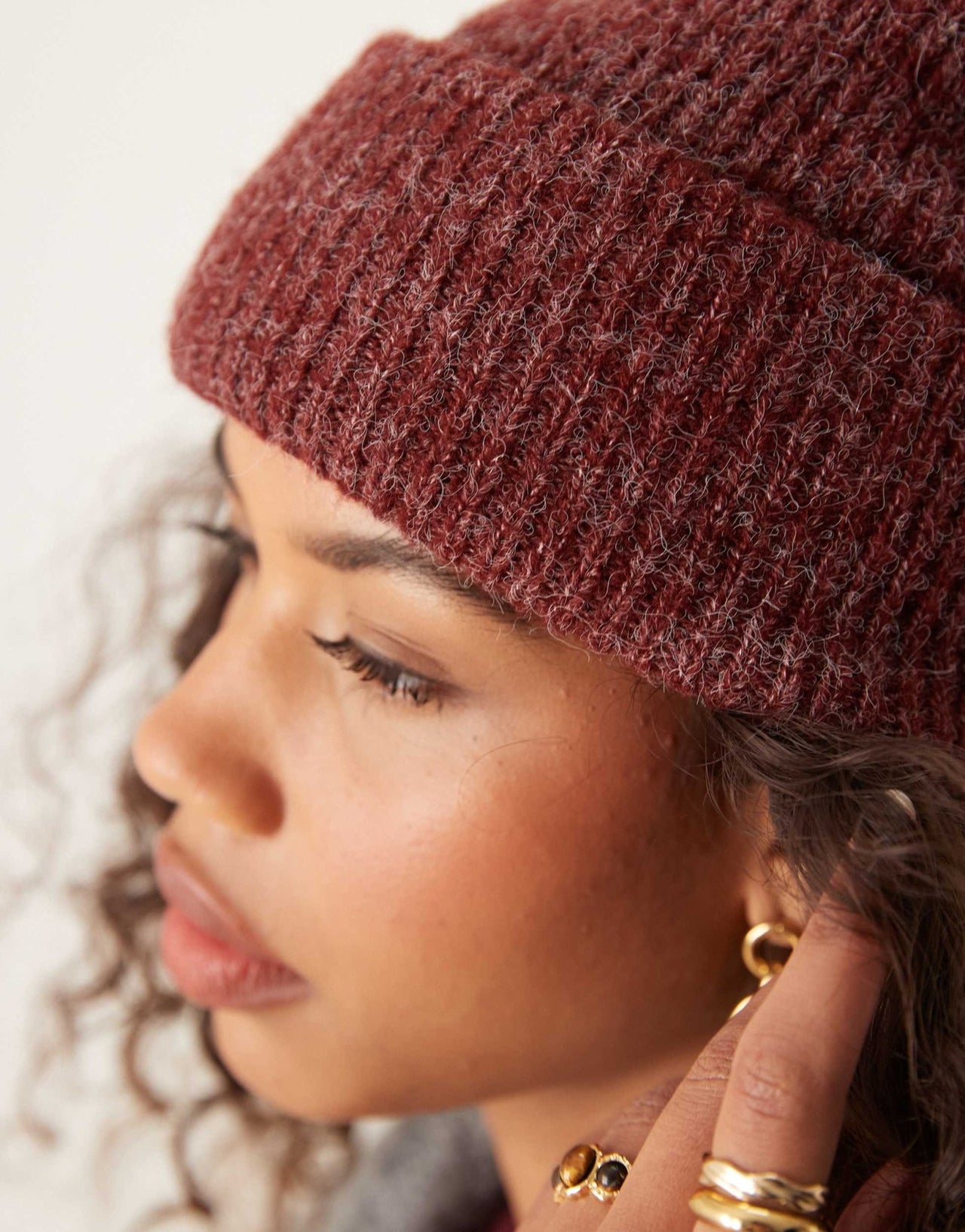 ASOS DESIGN chunky double roll beanie in burgundy - ASOS Sample Sale EU Store