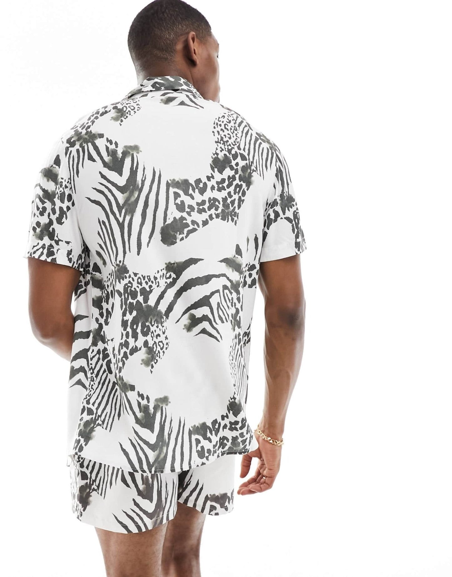 ASOS DESIGN co - ord regular shirt in animal print - ASOS Sample Sale EU Store