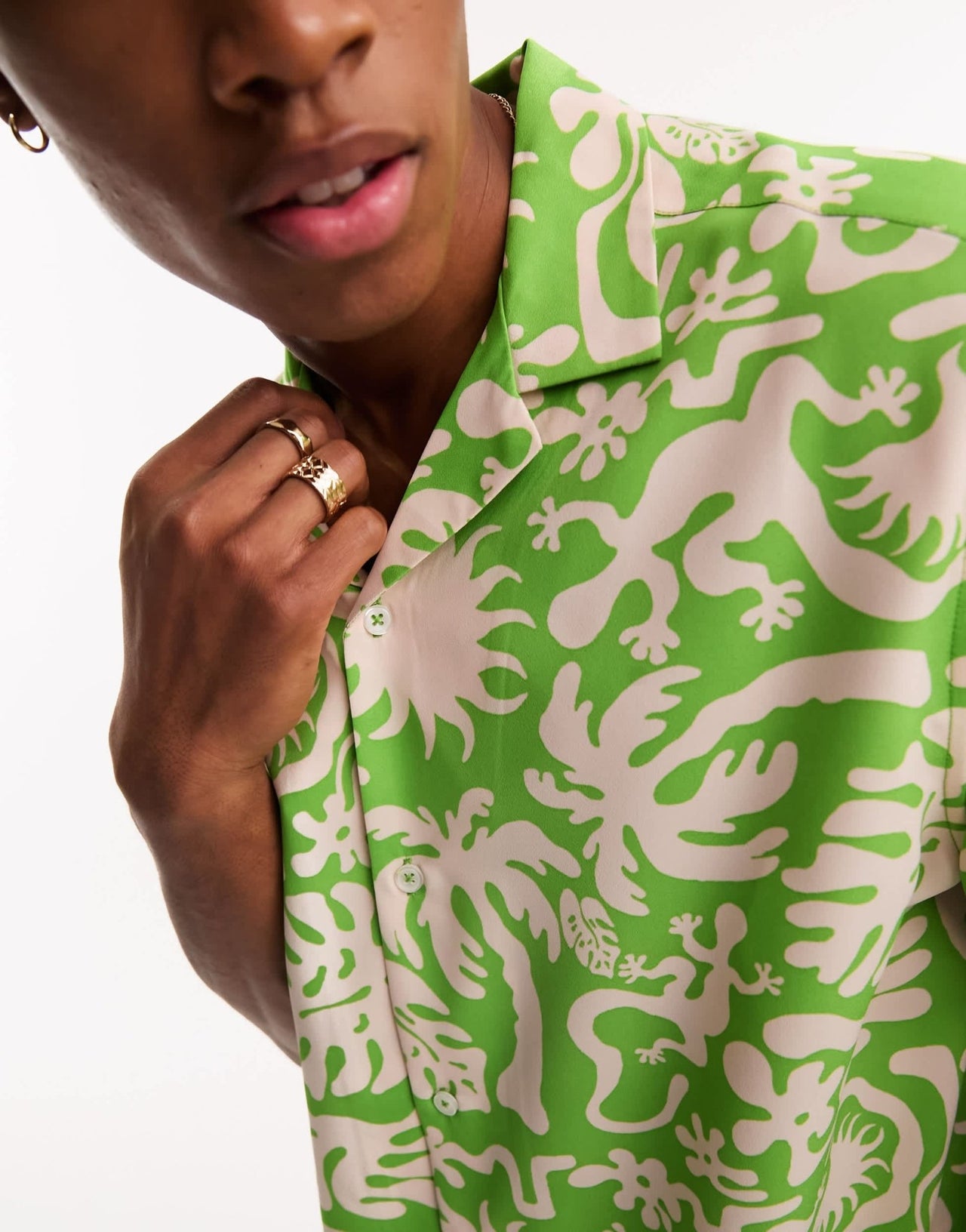 ASOS DESIGN co - ord relaxed revere shirt in green animal print - ASOS Sample Sale EU Store