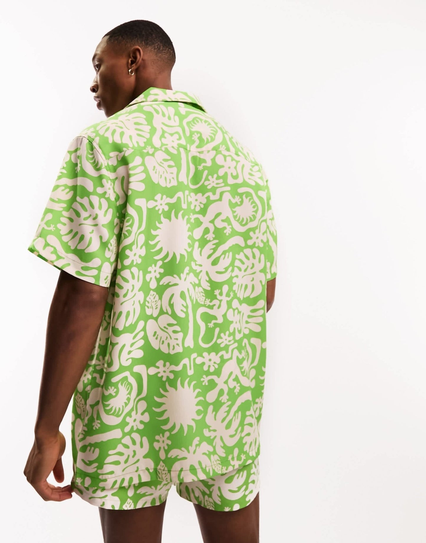 ASOS DESIGN co - ord relaxed revere shirt in green animal print - ASOS Sample Sale EU Store