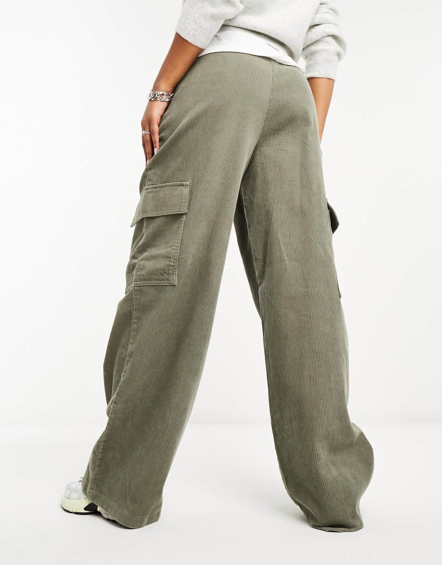 ASOS DESIGN cord pull on cargo trouser in khaki - ASOS Sample Sale EU Store