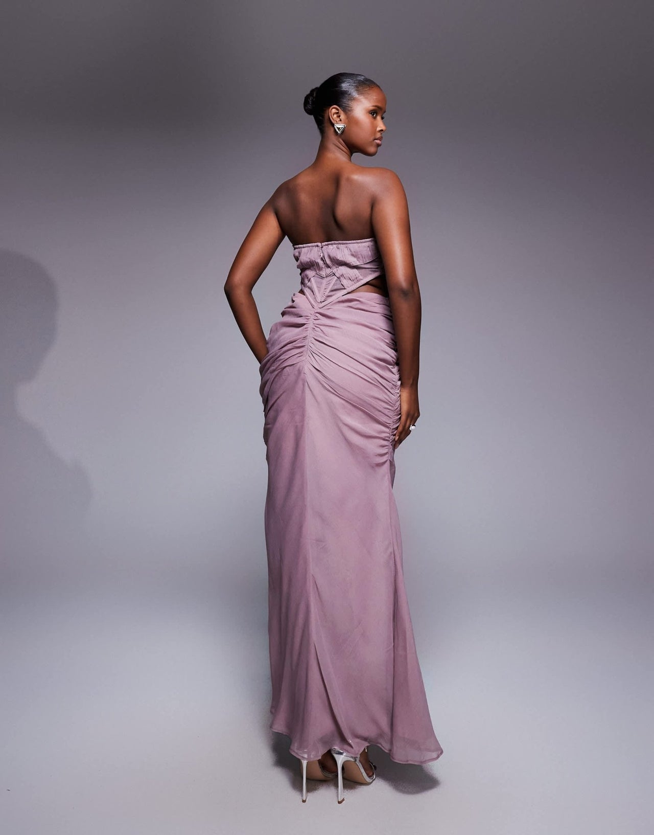ASOS DESIGN corset detail plunge ruched maxi dress with cut out in mauve - ASOS Sample Sale EU Store