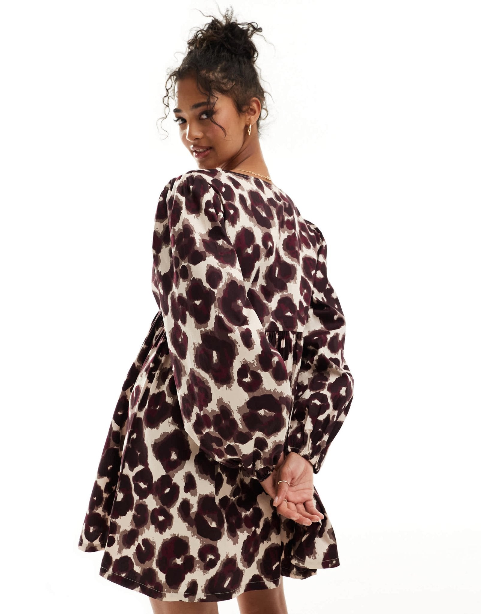 ASOS DESIGN cotton v - neck mini smock dress in leopard print - ASOS Sample Sale EU Store