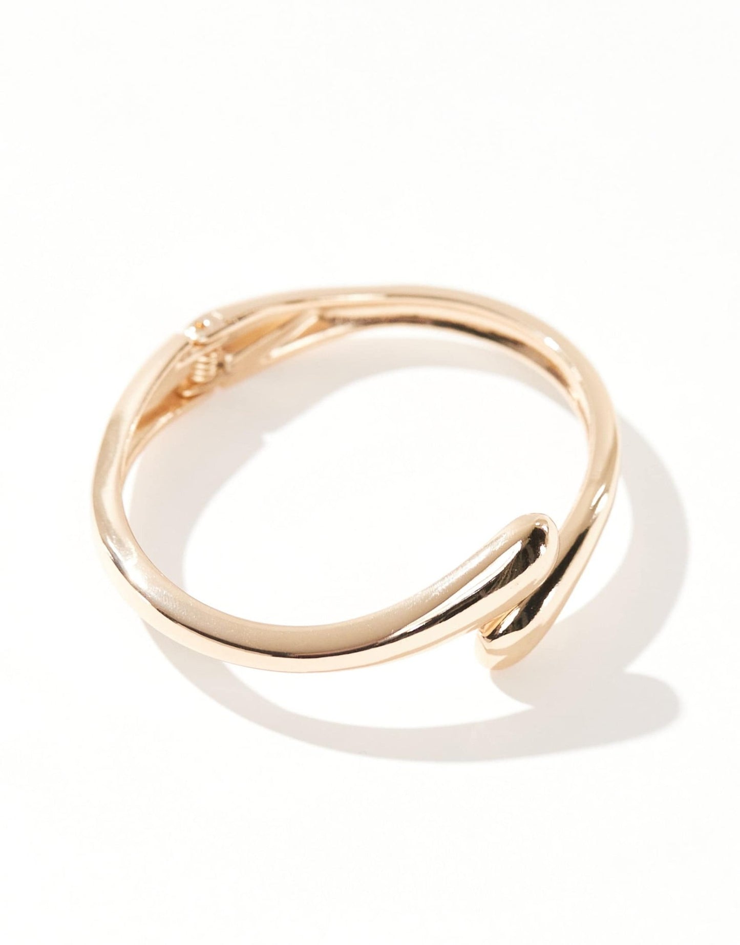 ASOS DESIGN cuff bracelet with wrap around design in gold tone - ASOS Sample Sale EU Store