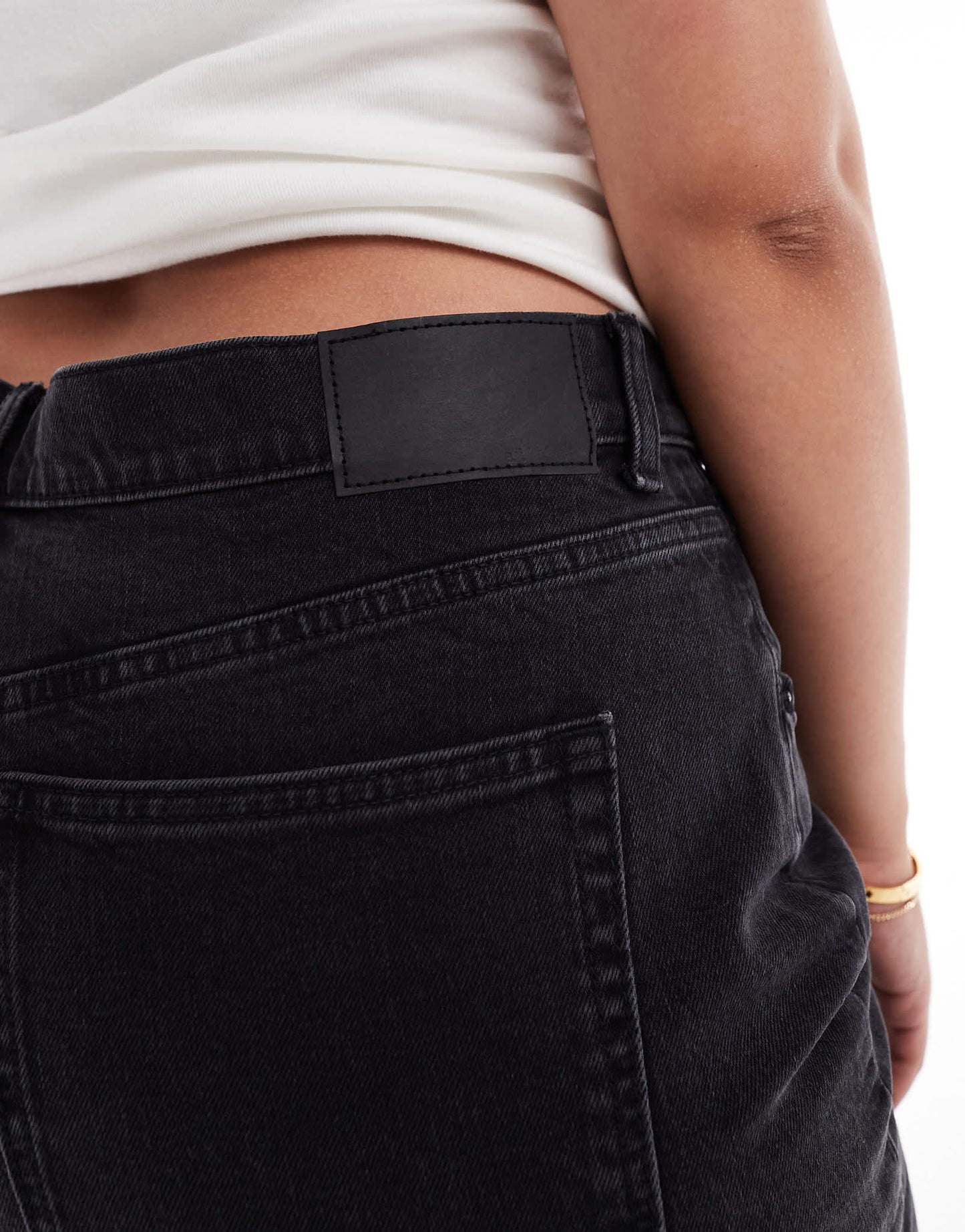 ASOS DESIGN Curve ankle grazer comfort stretch straight leg jeans in black - ASOS Sample Sale EU Store
