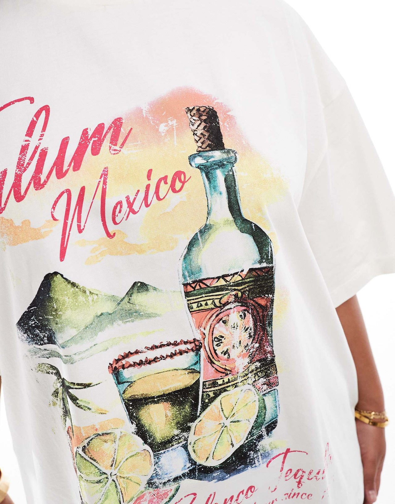 ASOS DESIGN Curve boyfriend fit t-shirt with tequila drink tulum graphic in cream - ASOS Sample Sale EU Store