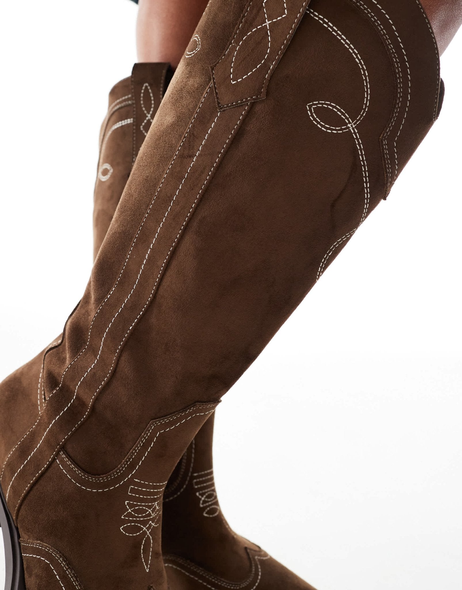 ASOS DESIGN Curve Celeste flat western knee boots in choc faux suede - ASOS Sample Sale EU Store