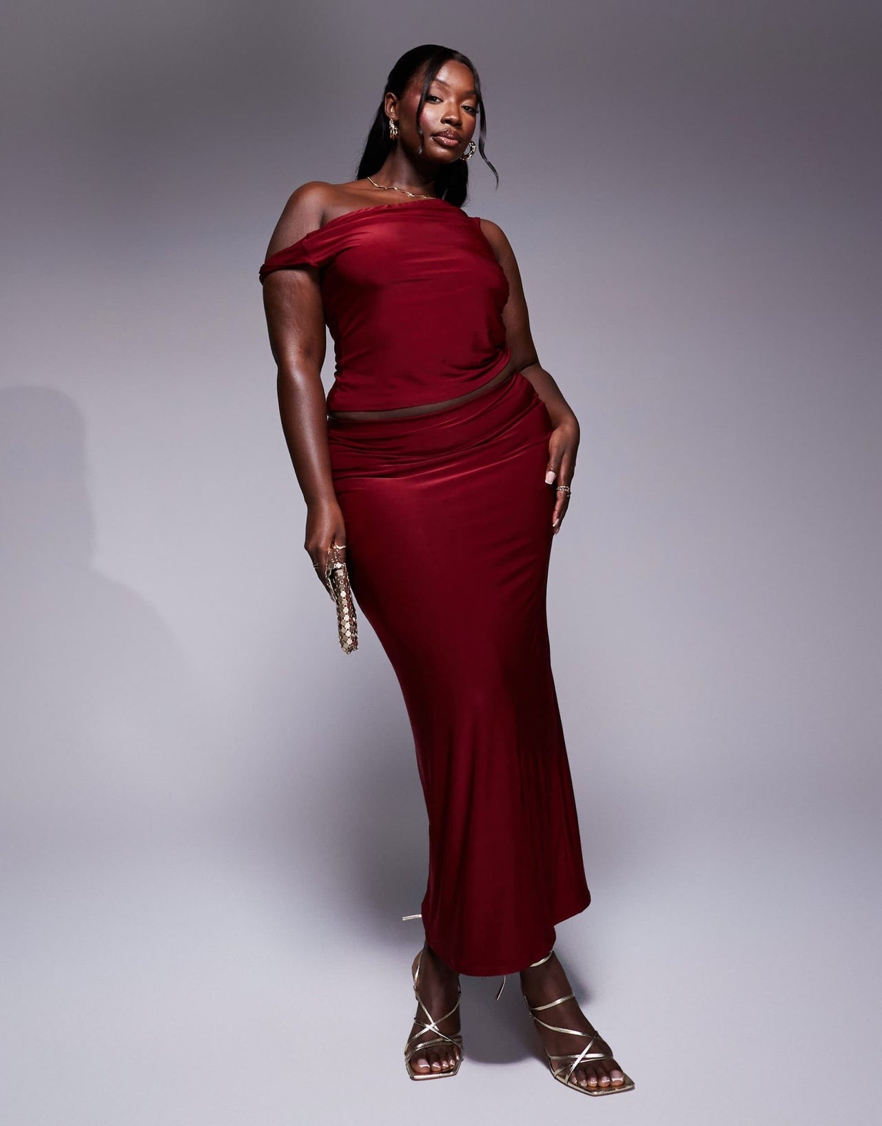 ASOS DESIGN Curve co - ord slinky twist off shoulder top in burgundy - ASOS Sample Sale EU Store