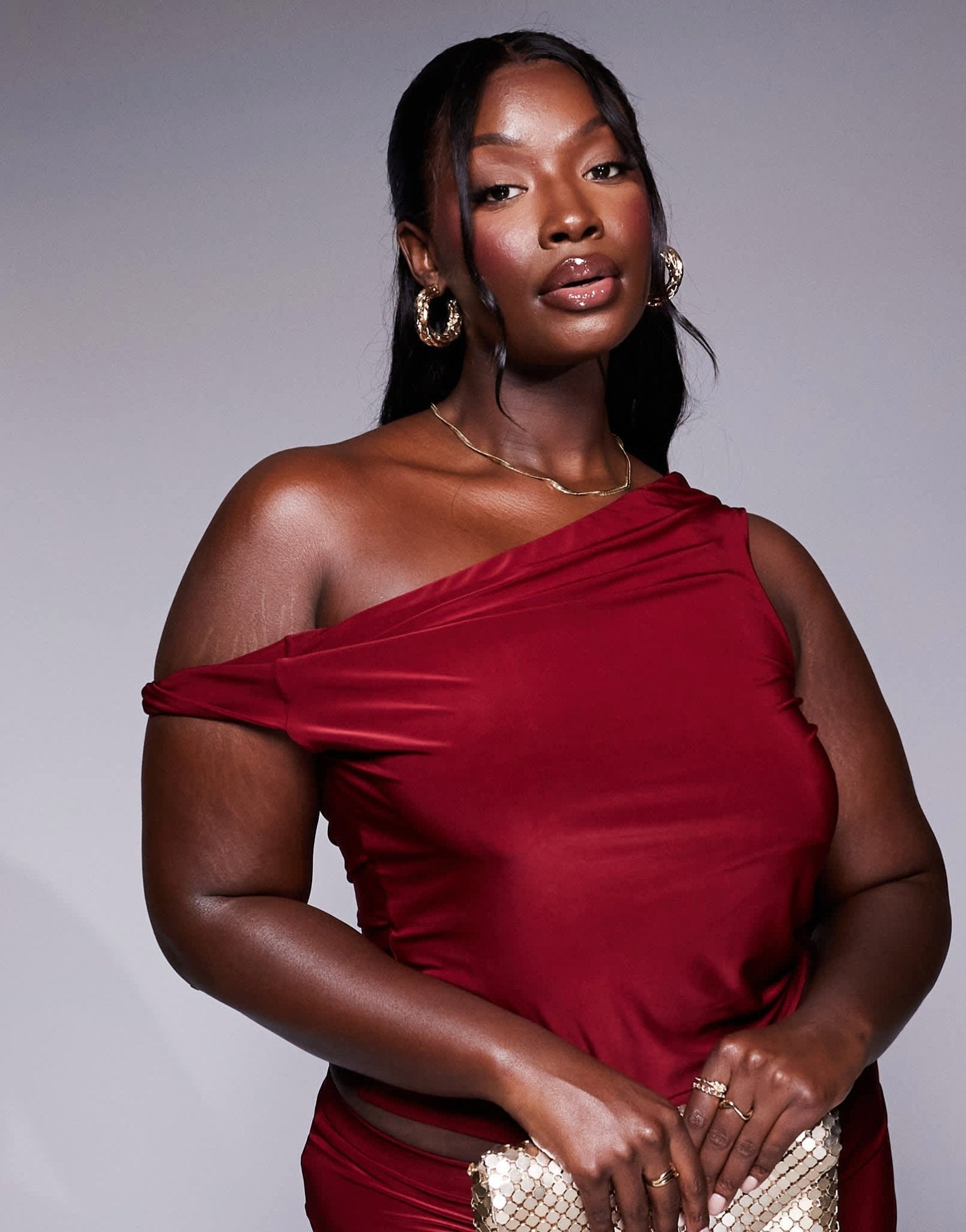 ASOS DESIGN Curve co - ord slinky twist off shoulder top in burgundy - ASOS Sample Sale EU Store