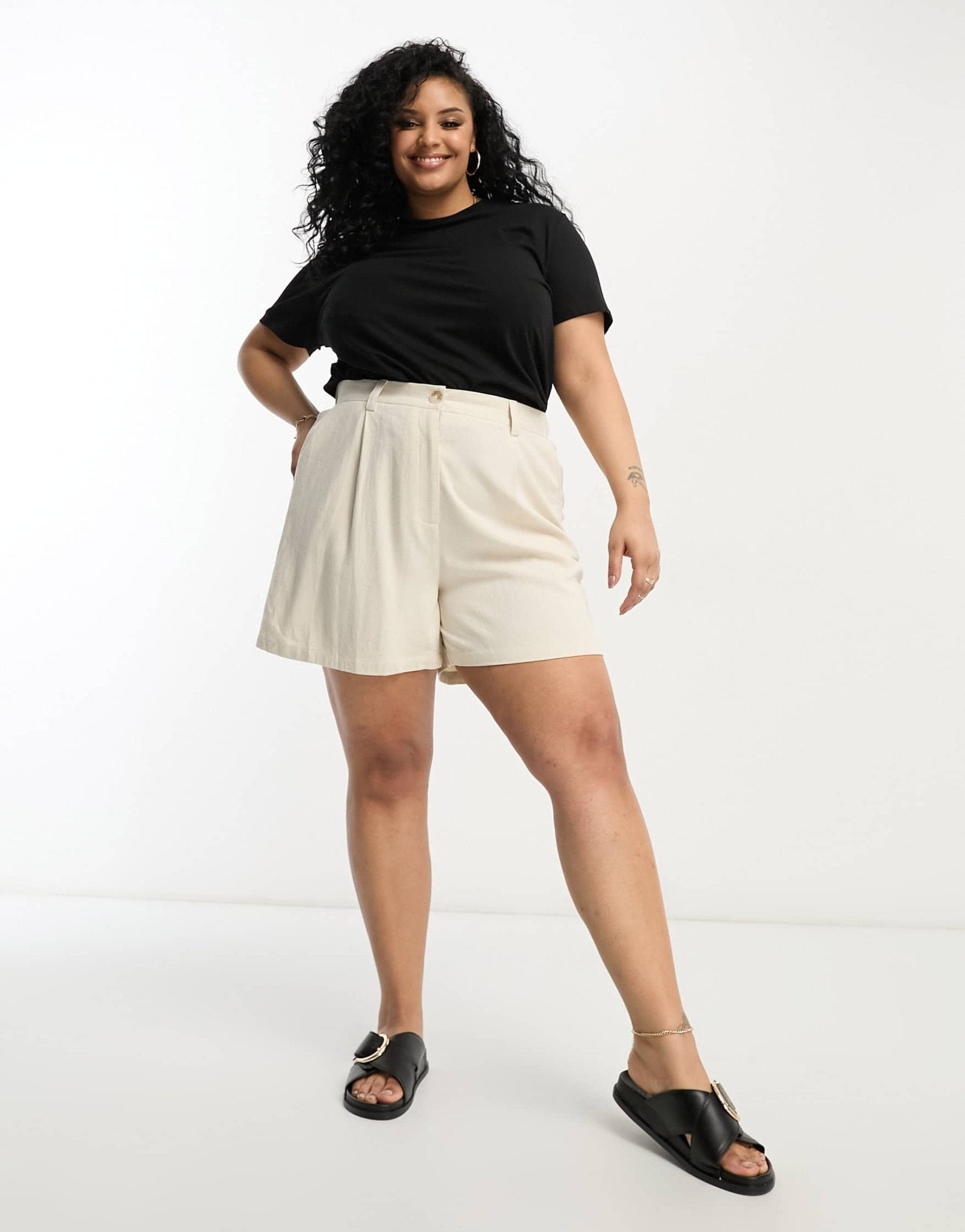 ASOS DESIGN Curve dad short with linen in stone - ASOS Sample Sale EU Store