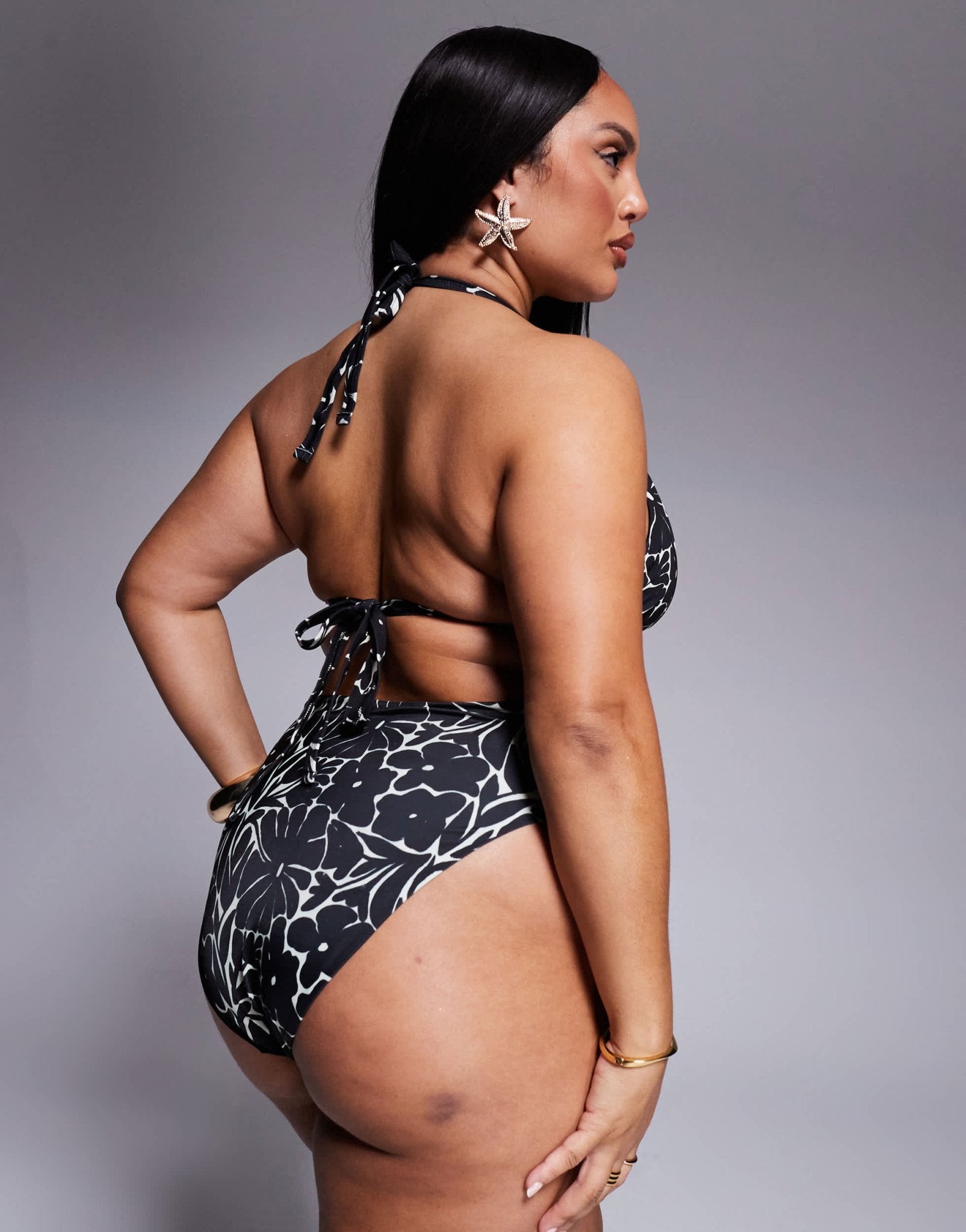 ASOS DESIGN Curve high leg high waist bikini bottom in mono floral - ASOS Sample Sale EU Store