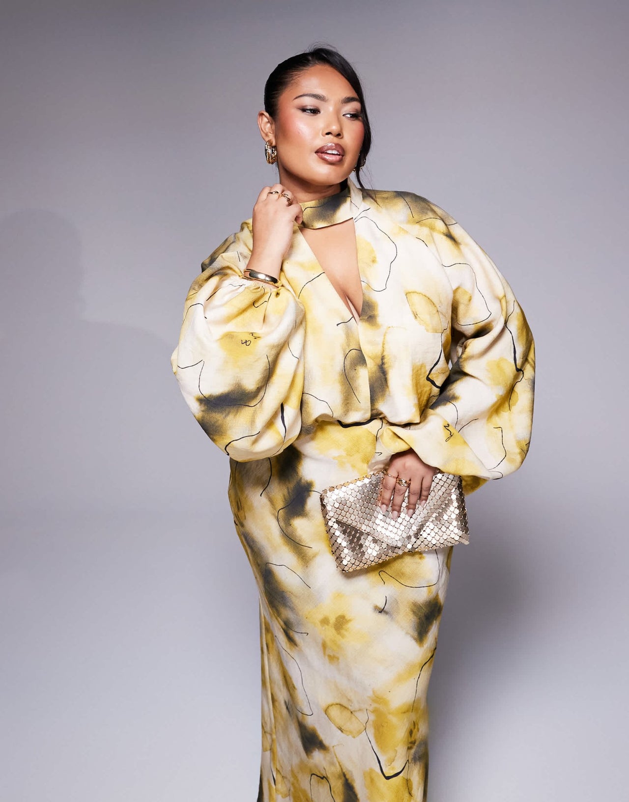 ASOS DESIGN Curve high neck plunge maxi dress with blouson sleeves in green abstract - ASOS Sample Sale EU Store