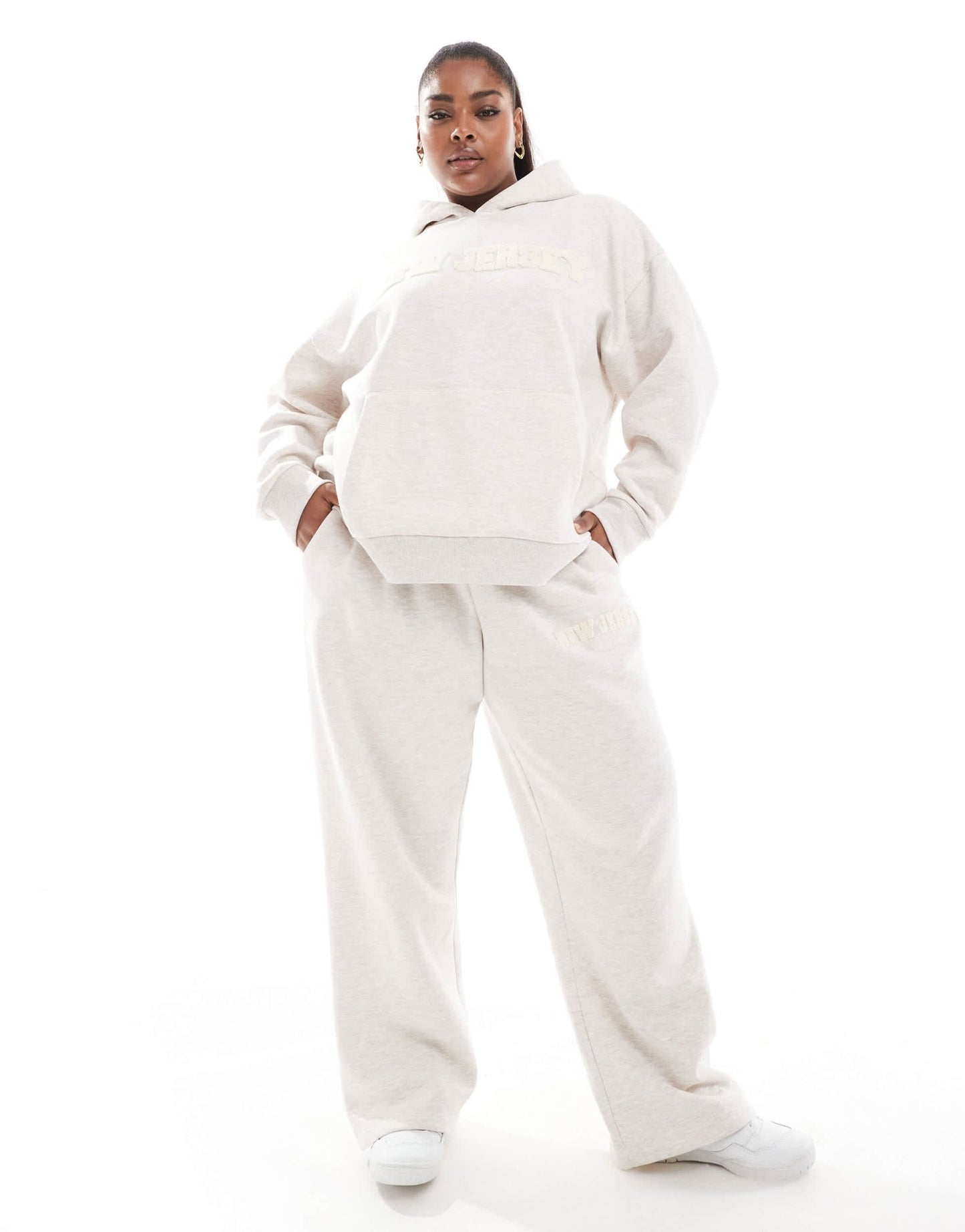 ASOS DESIGN Curve oversized hoodie co - ord with chenille New Jersey graphic in oatmeal marl - ASOS Sample Sale EU Store