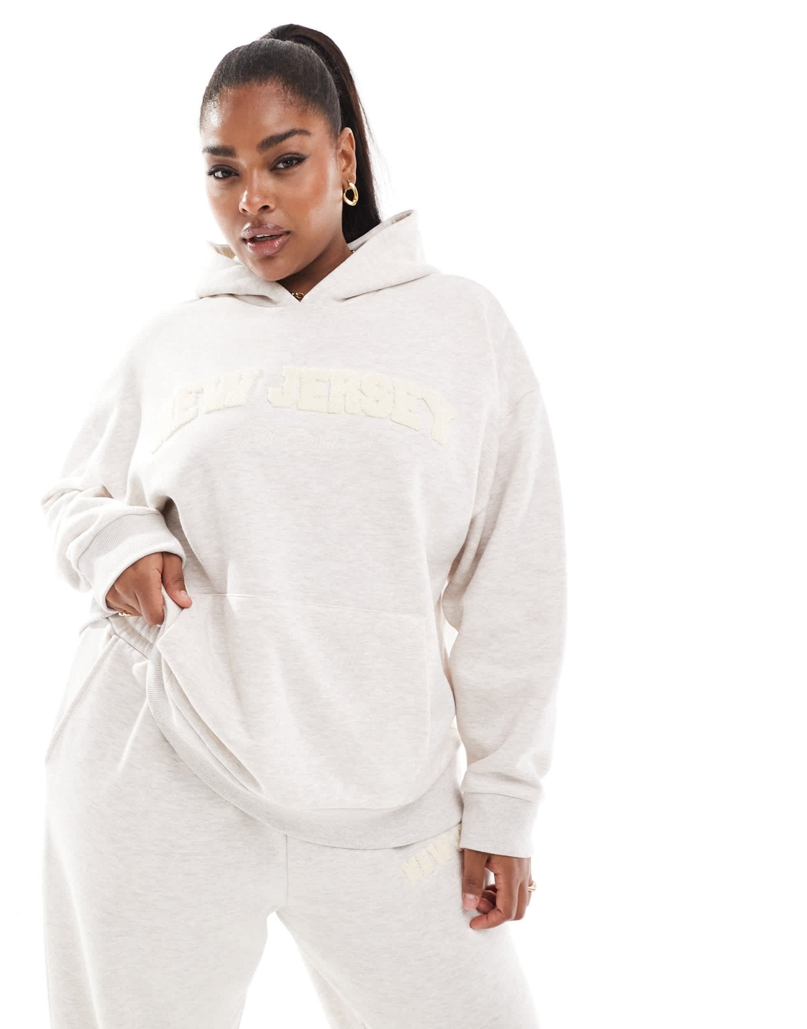 ASOS DESIGN Curve oversized hoodie co - ord with chenille New Jersey graphic in oatmeal marl - ASOS Sample Sale EU Store