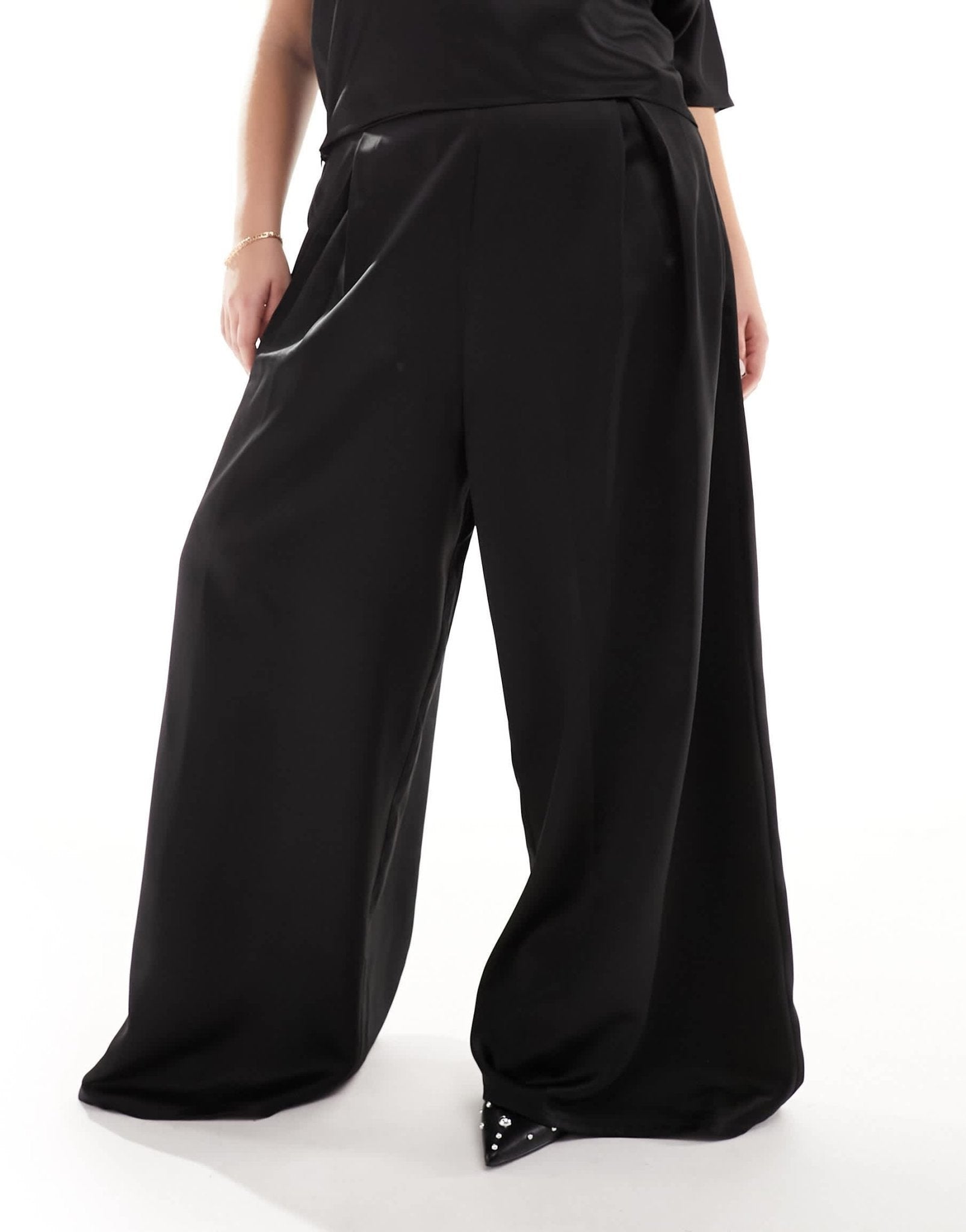 ASOS DESIGN Curve satin wide leg trouser co - ord in black - ASOS Sample Sale EU Store