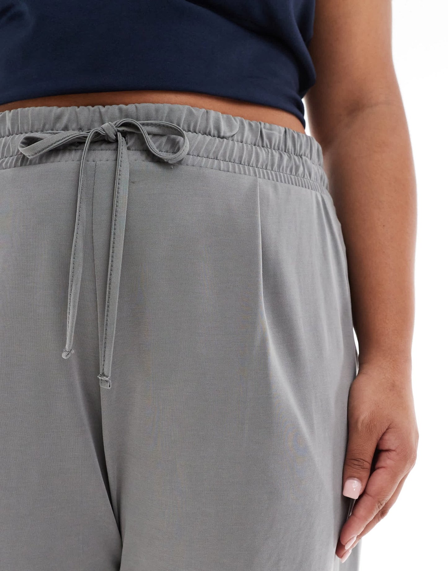 ASOS DESIGN Curve soft handle wide leg trouser with tie waist in light grey - ASOS Sample Sale EU Store