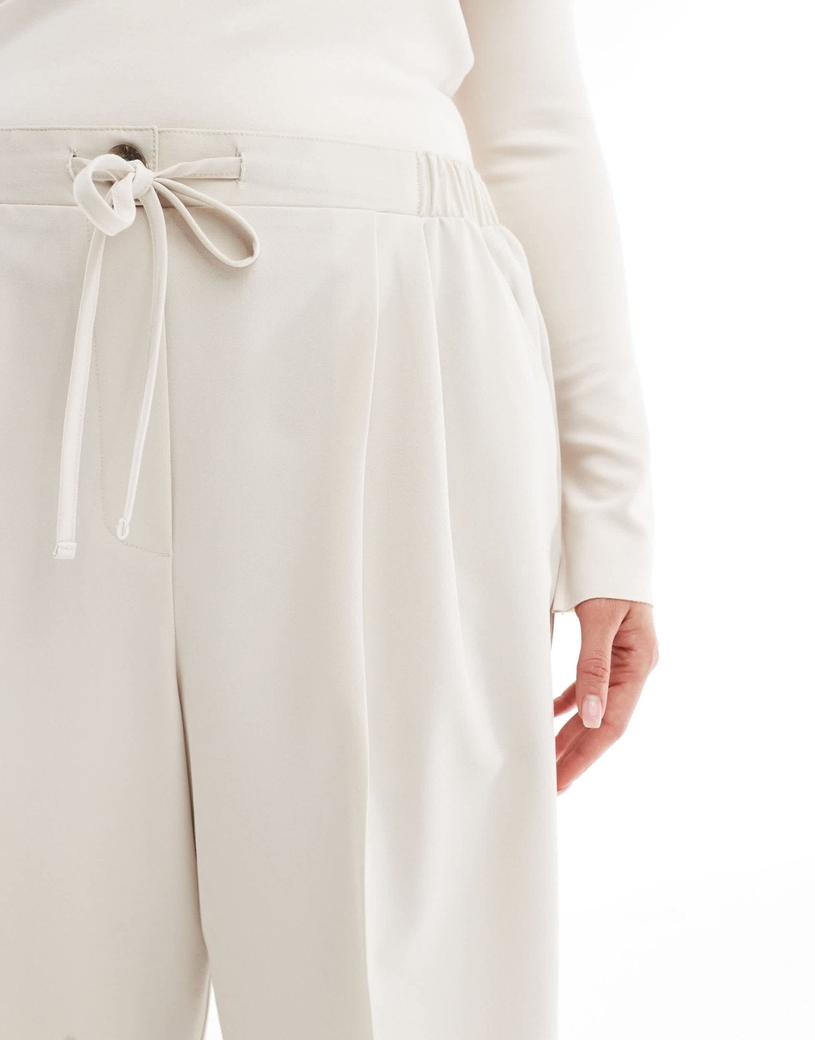 ASOS DESIGN Curve tailored pull on trousers in stone - ASOS Sample Sale EU Store