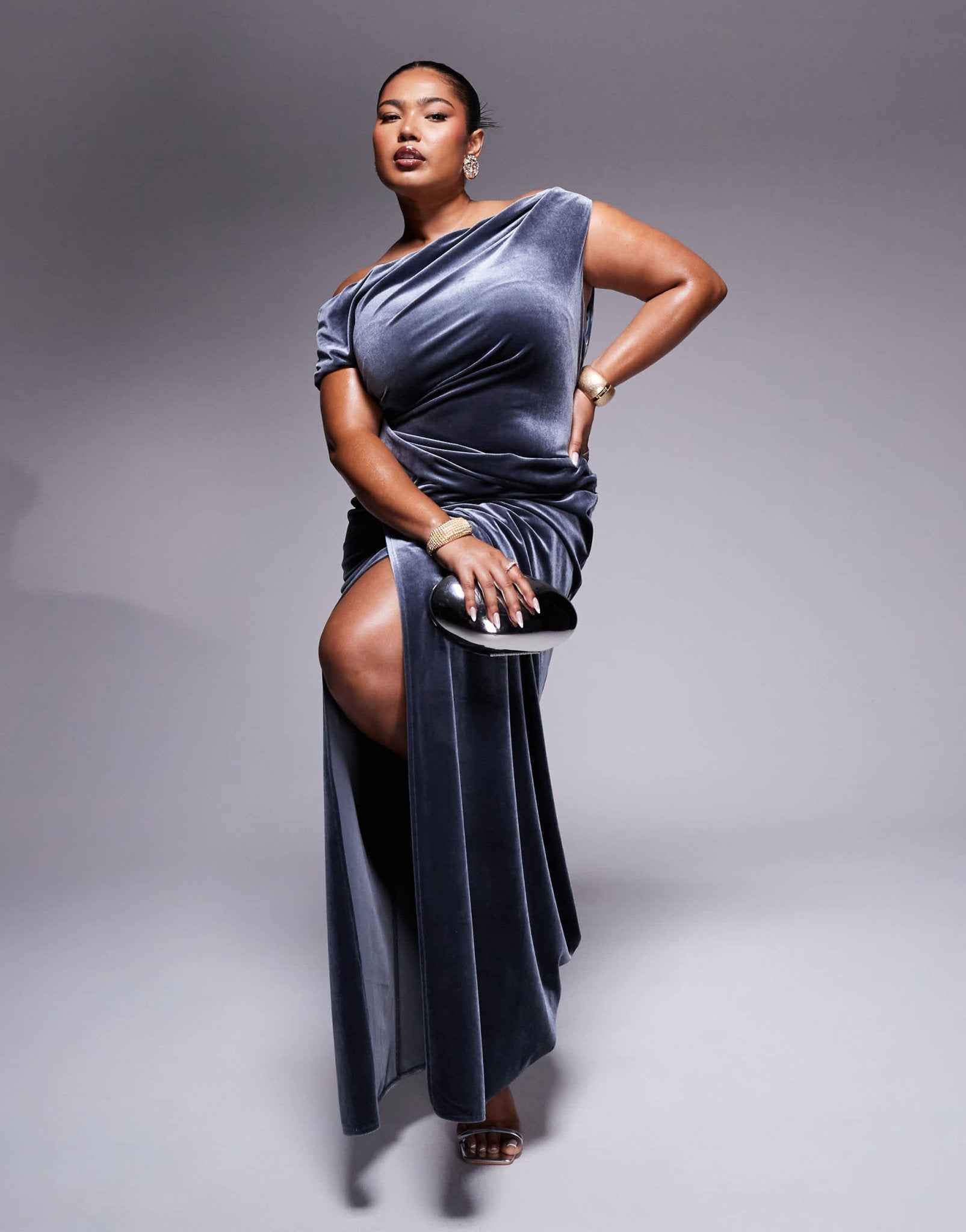 ASOS DESIGN Curve velvet premium asymmetric drape detail maxi dress with side split in charcoal - ASOS Sample Sale EU Store
