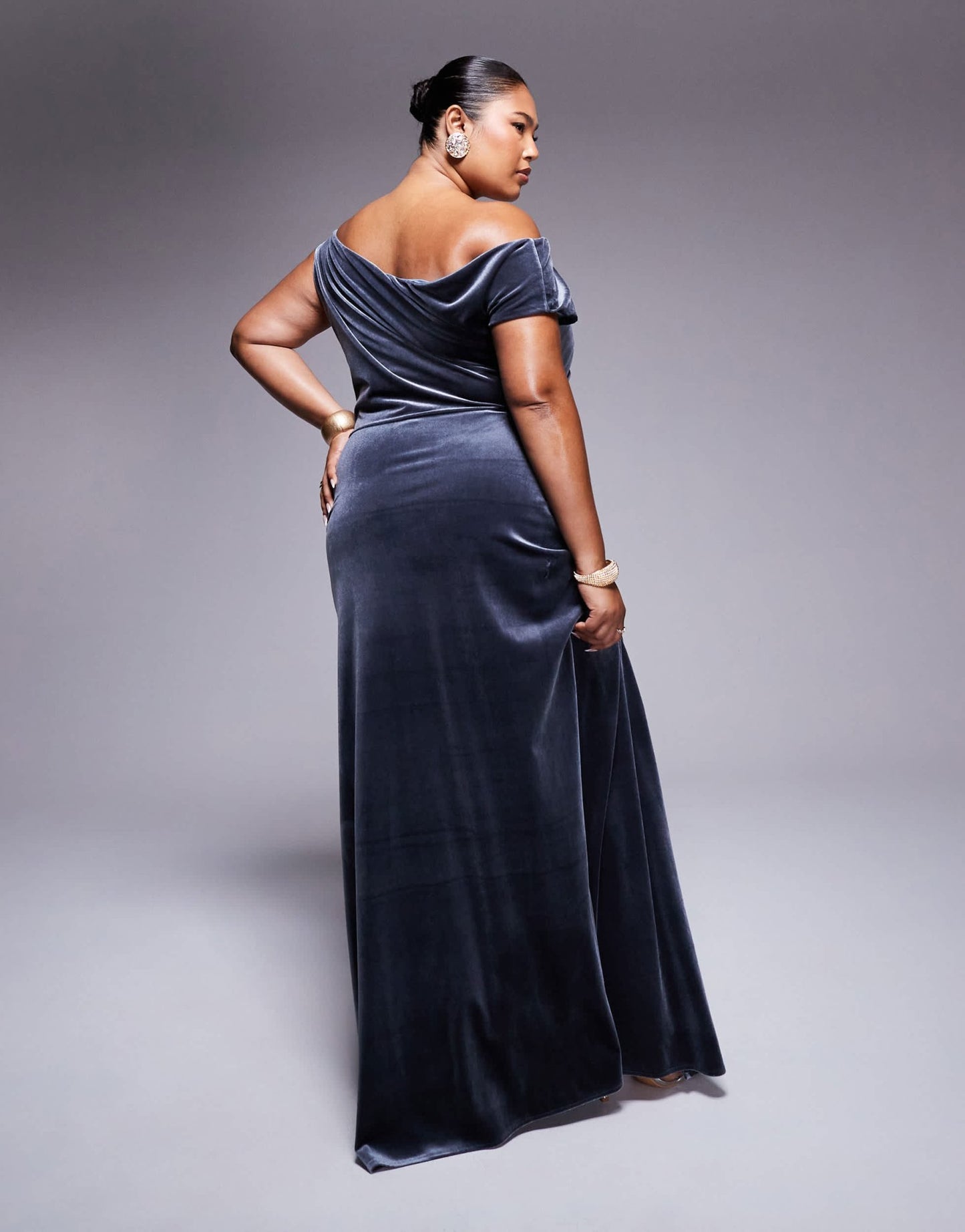 ASOS DESIGN Curve velvet premium asymmetric drape detail maxi dress with side split in charcoal - ASOS Sample Sale EU Store