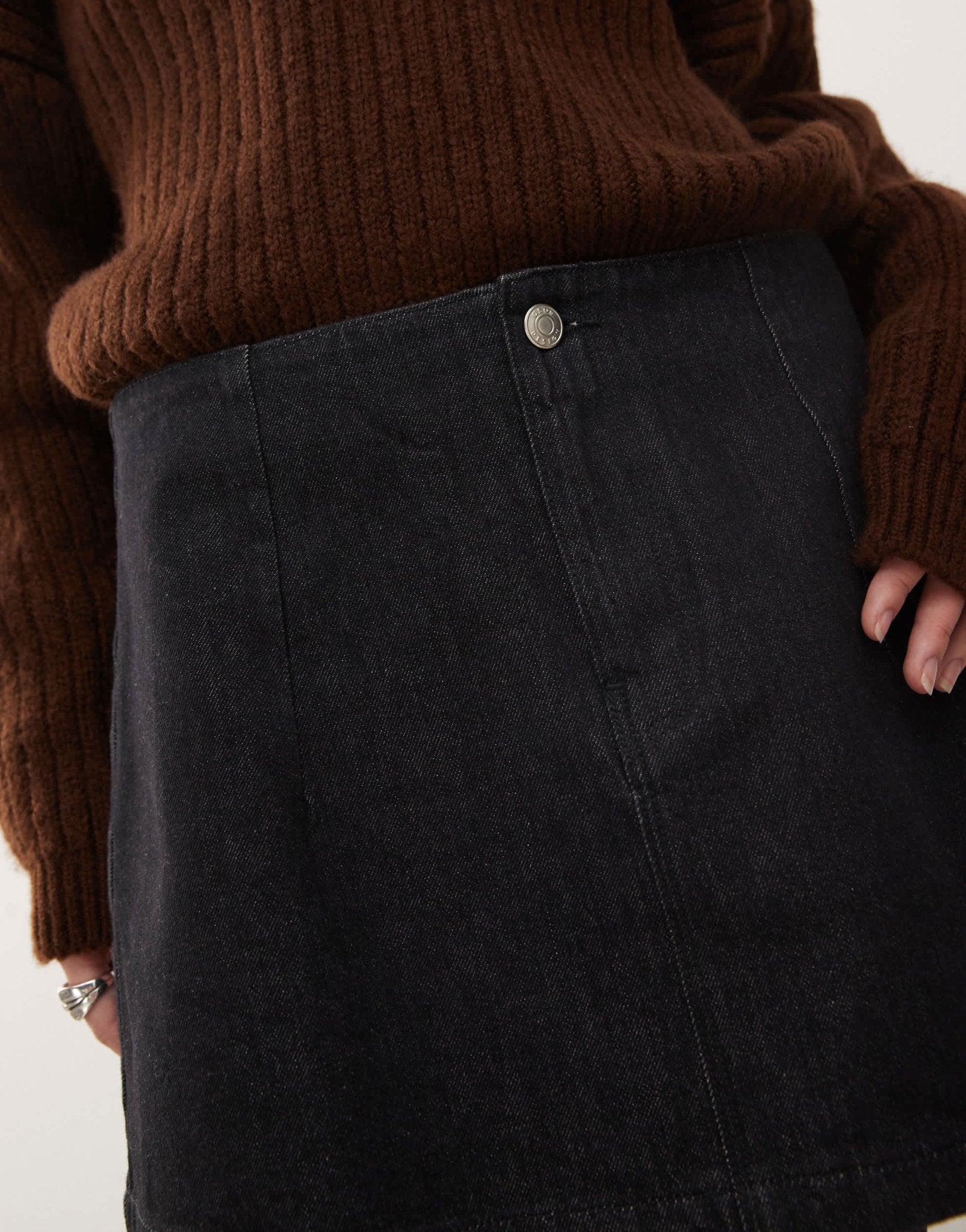 ASOS DESIGN denim clean waistband pelmet skirt in rinse black - ASOS Sample Sale EU Store