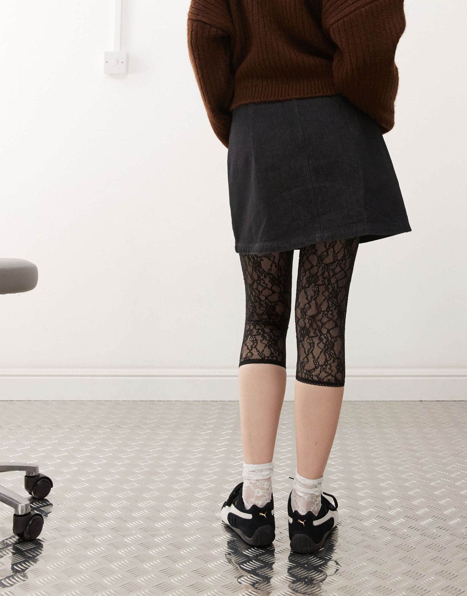 ASOS DESIGN denim clean waistband pelmet skirt in rinse black - ASOS Sample Sale EU Store
