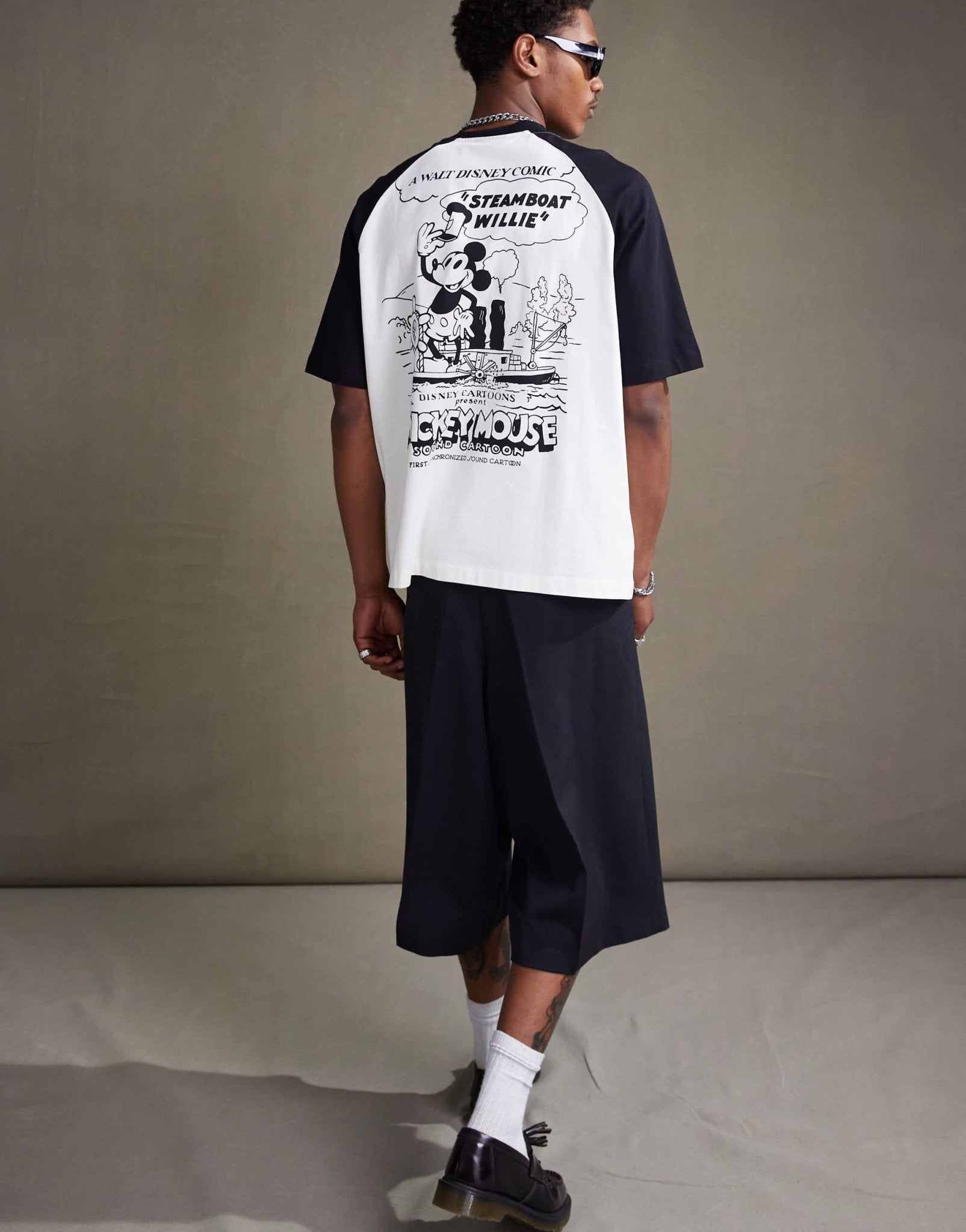 ASOS DESIGN Disney unisex oversized raglan t-shirt with Steamboat Willie print in off white - ASOS Sample Sale EU Store