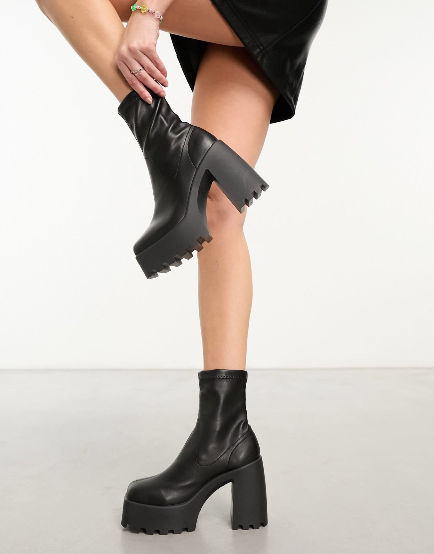 ASOS DESIGN Entice platform sock boots in black - ASOS Sample Sale EU Store