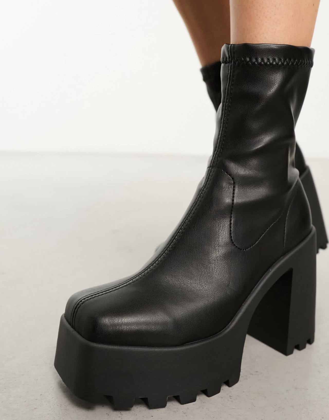 ASOS DESIGN Entice platform sock boots in black - ASOS Sample Sale EU Store