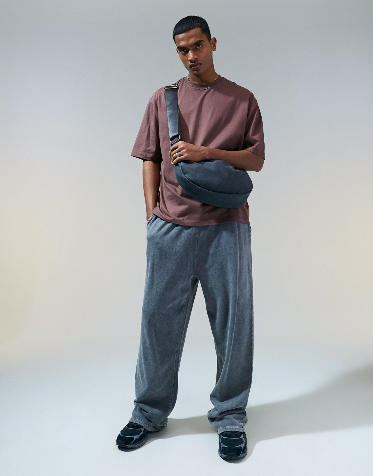 ASOS DESIGN essentials oversized t-shirt in dark brown - ASOS Sample Sale EU Store
