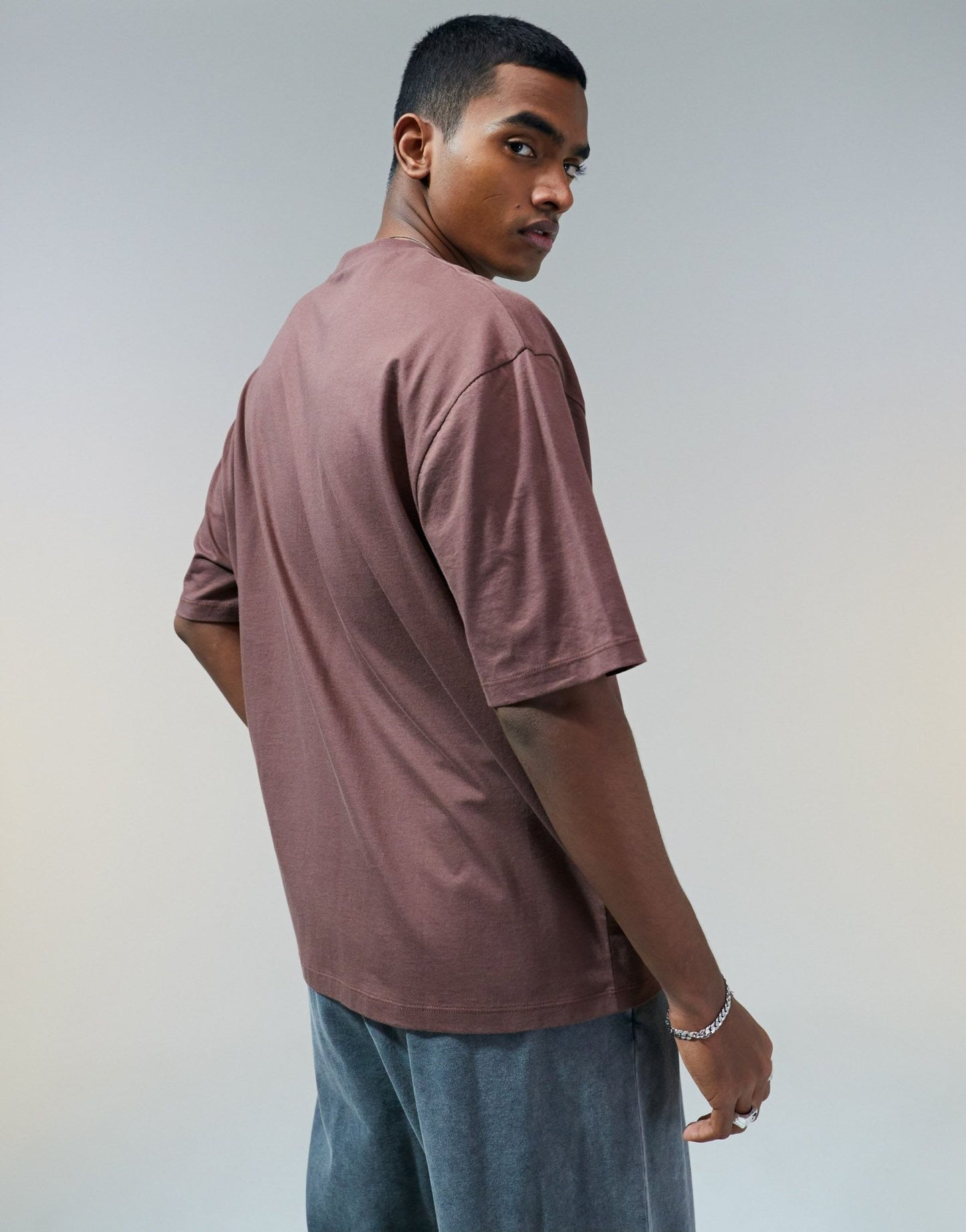 ASOS DESIGN essentials oversized t-shirt in dark brown - ASOS Sample Sale EU Store