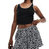 Short plissé ASOS DESIGN en motif mono floral