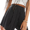 Shorts sueltos ASOS DESIGN en rayas monocromáticas