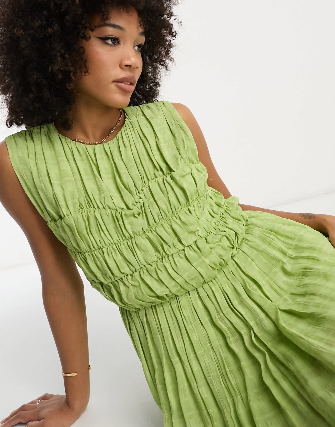 ASOS DESIGN gathered textured high low midi dress in pistachio - ASOS Sample Sale EU Store