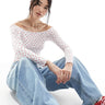 Top bardot con estampado de corazones ASOS DESIGN en marfil